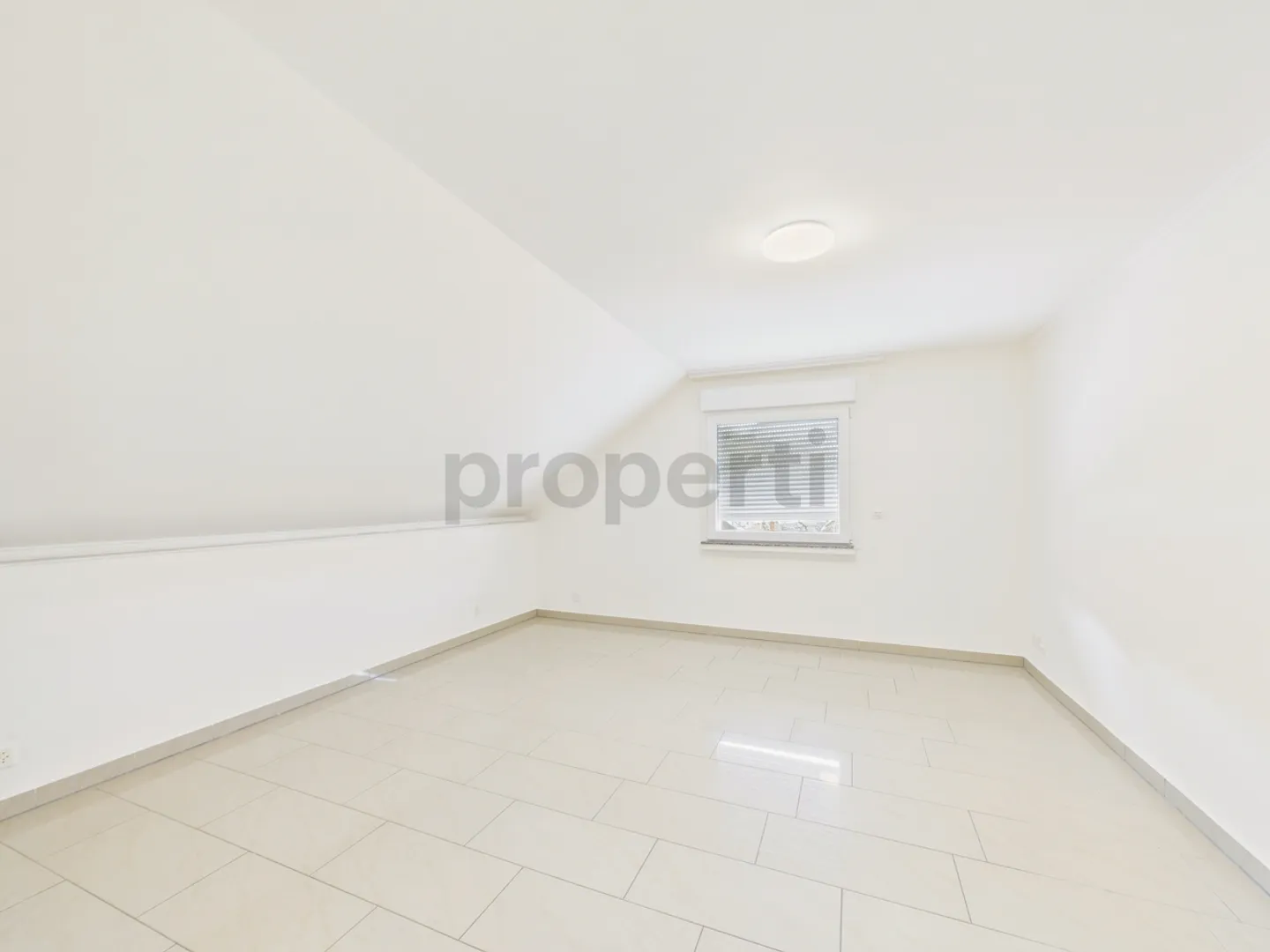 Newly renovated 5-room single-family house with practical basement, Elsau - Photo 6 of 12