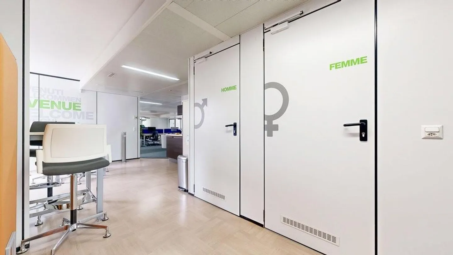 Vos futurs bureau à deux pas de toutes les commodités - Photo 9 sur 9