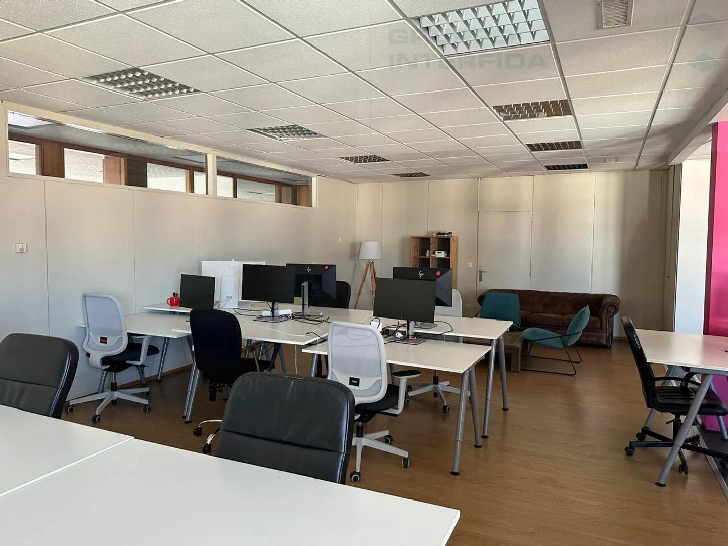 Ufficio open-space spazioso - Foto 3 di 9
