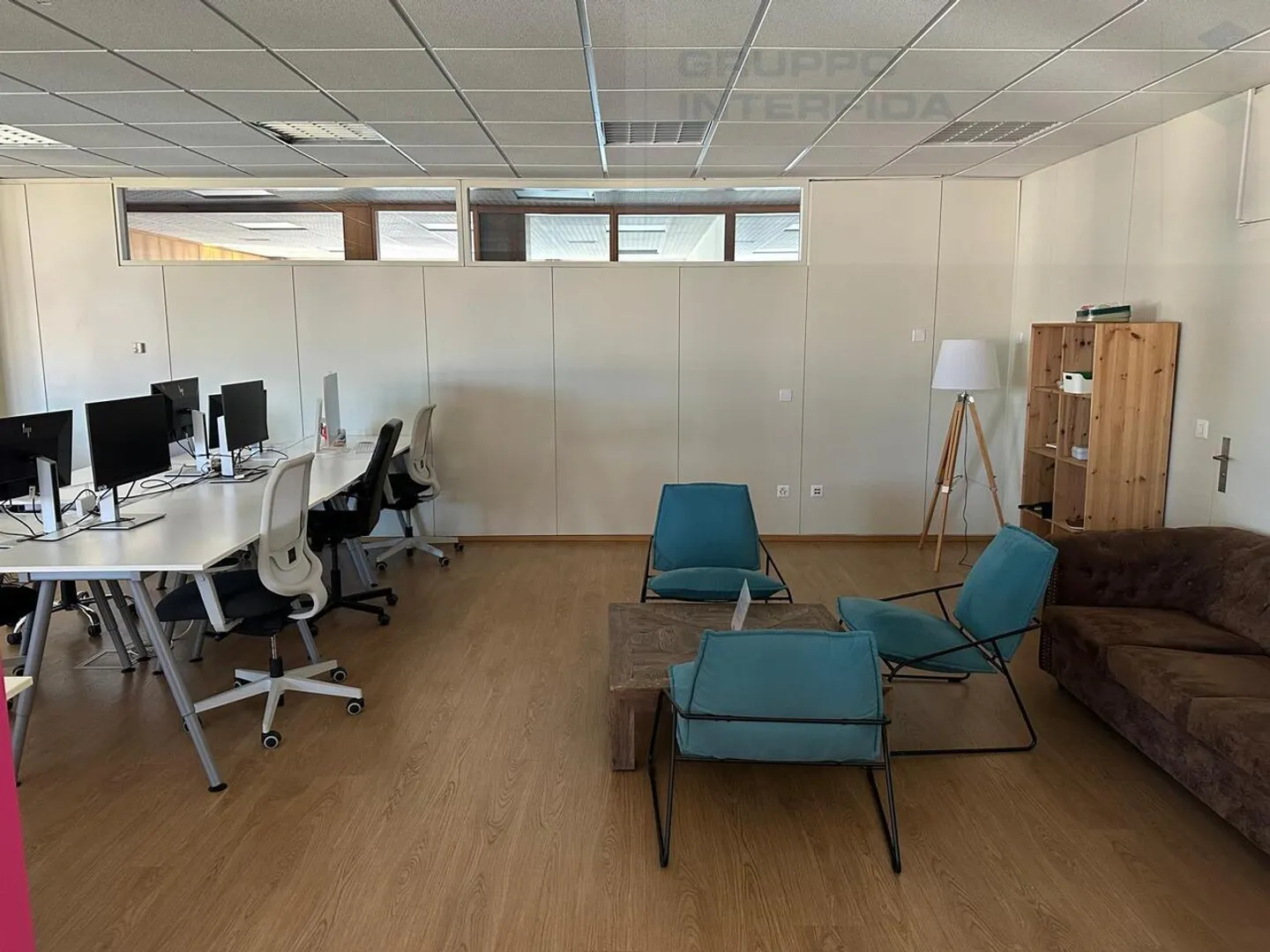 Ufficio open-space spazioso - Foto 4 di 9