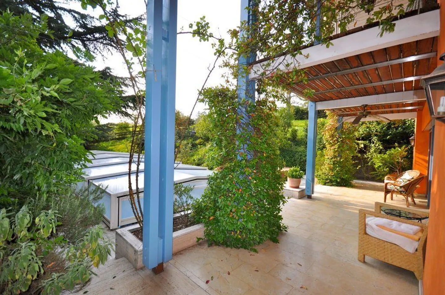 Landhaus Eingebettet in Grün mit Pool und Stallungen in Origlio - Foto 4 von 14