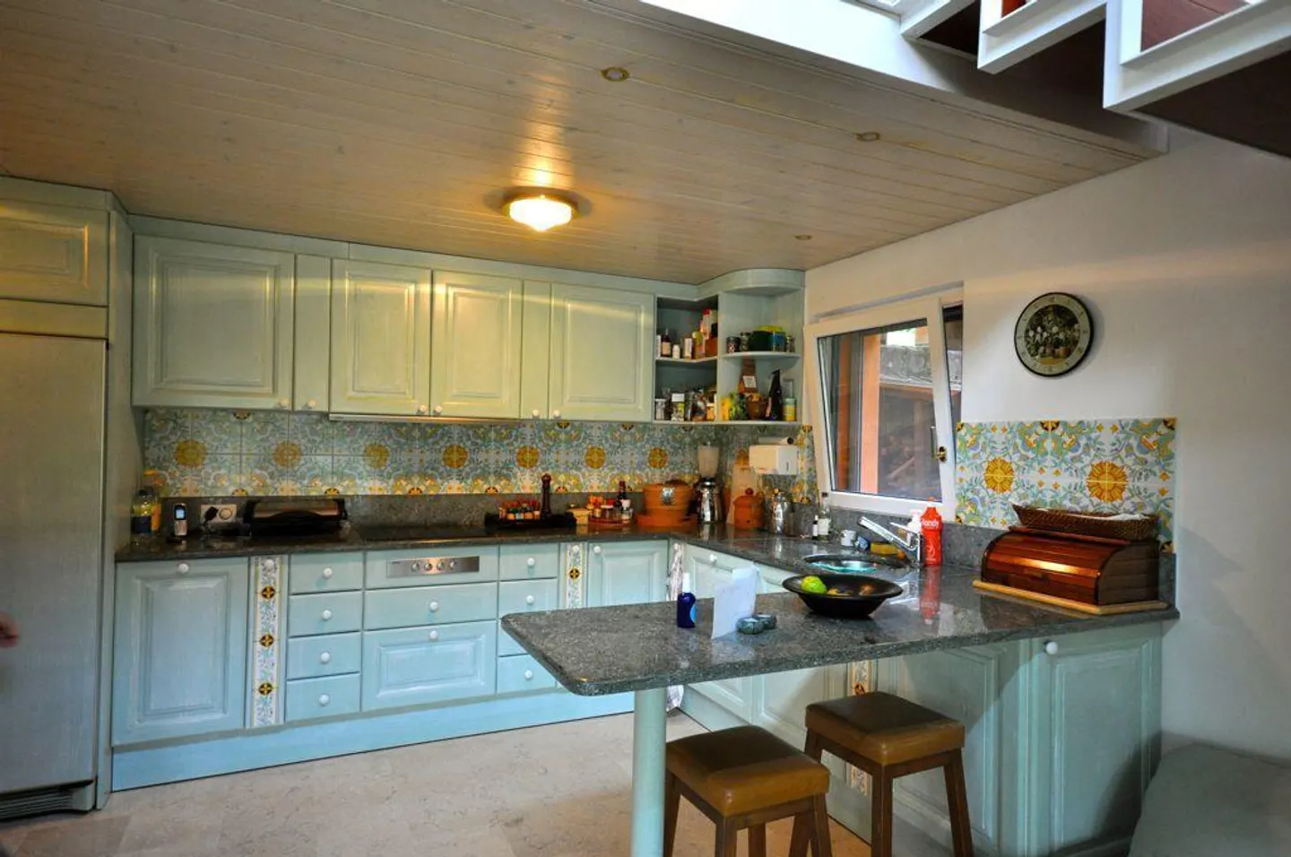 Landhaus Eingebettet in Grün mit Pool und Stallungen in Origlio - Foto 8 von 14