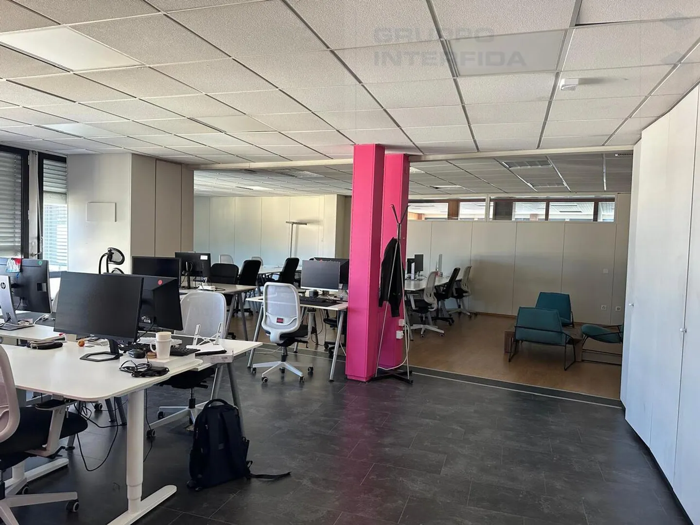 Ufficio open-space spazioso - Foto 1 di 9