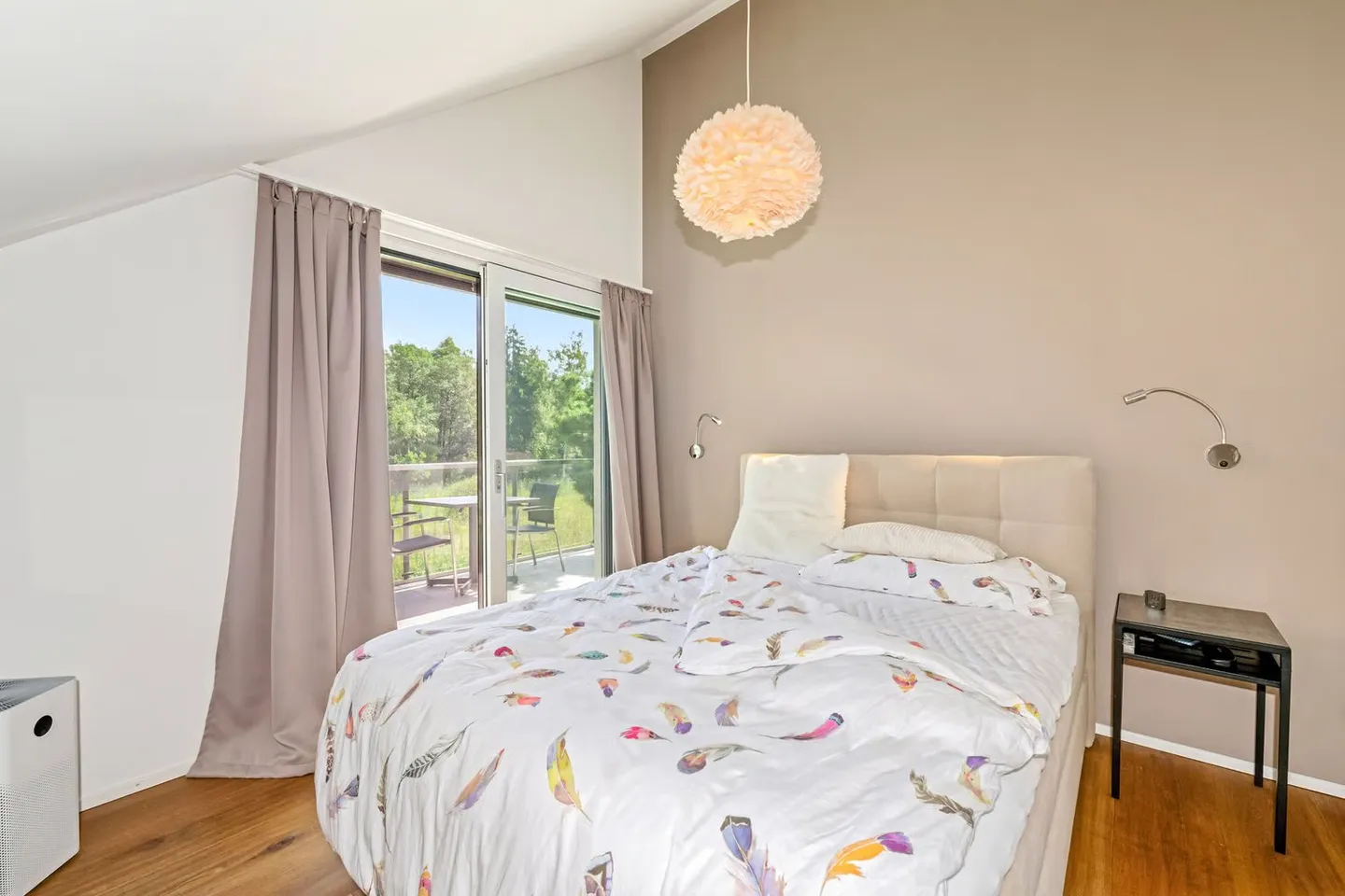 166 m² Wohnraum mit zwei Terrassen und freiem Blick ins Grüne - Foto 7 di 12