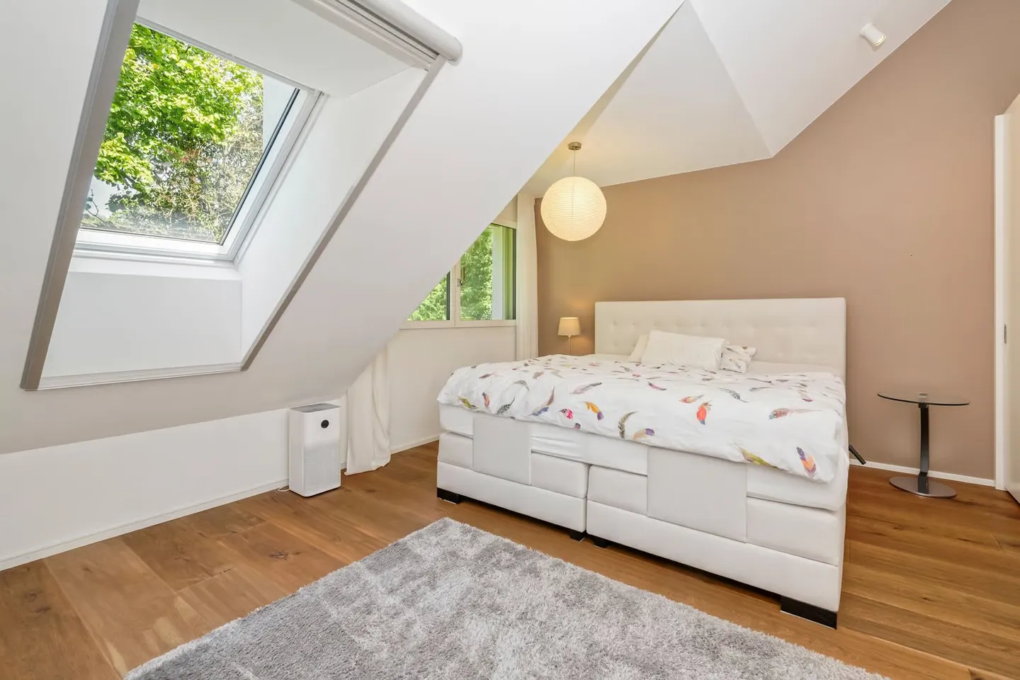 166 m² Wohnraum mit zwei Terrassen und freiem Blick ins Grüne - Foto 10 di 12