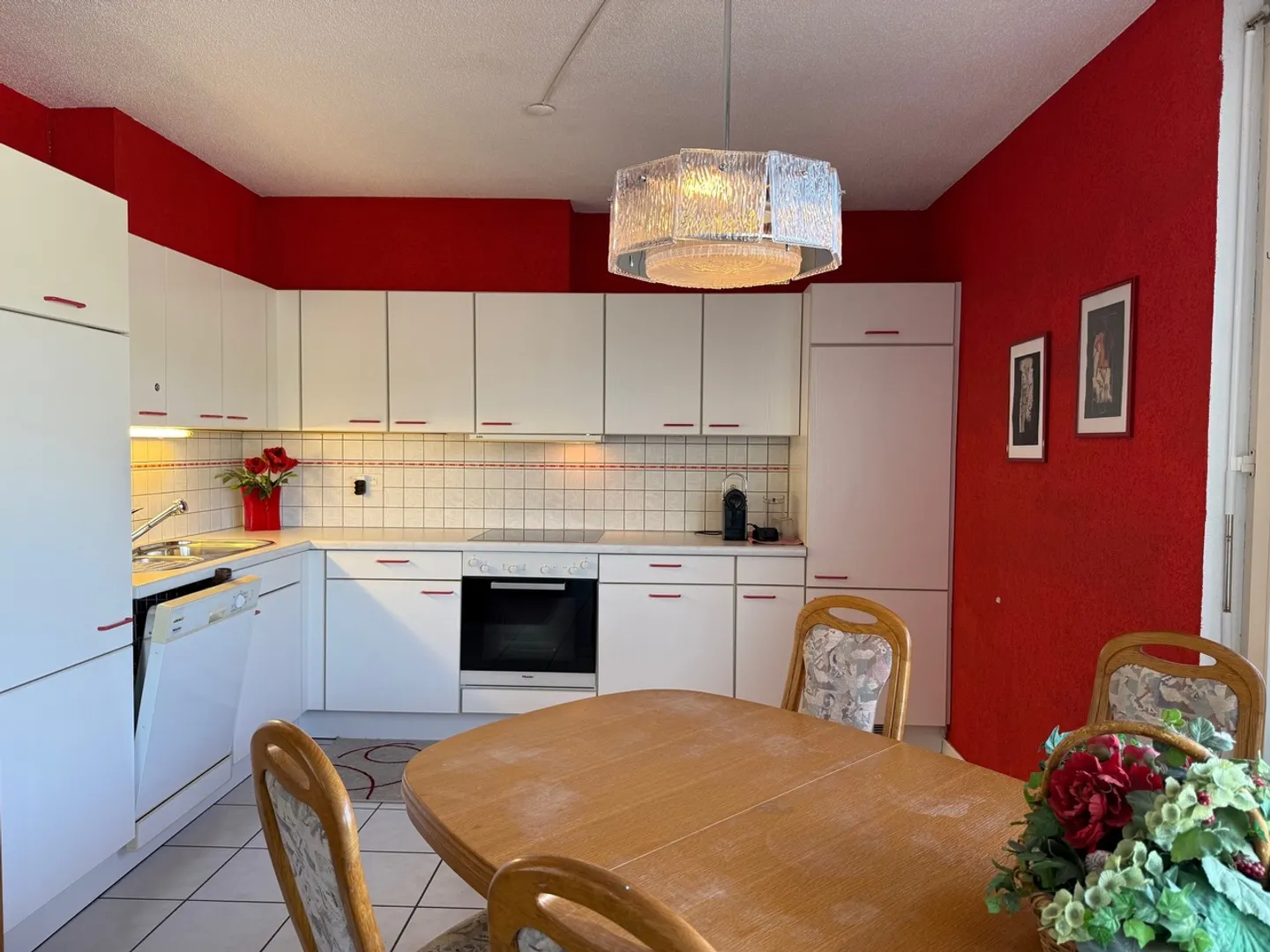 2.5 pièces avec GRANDE TERRASSE - Appartement 2.5 pièces avec GRANDE TERRASSE !! - Photo 4 sur 9