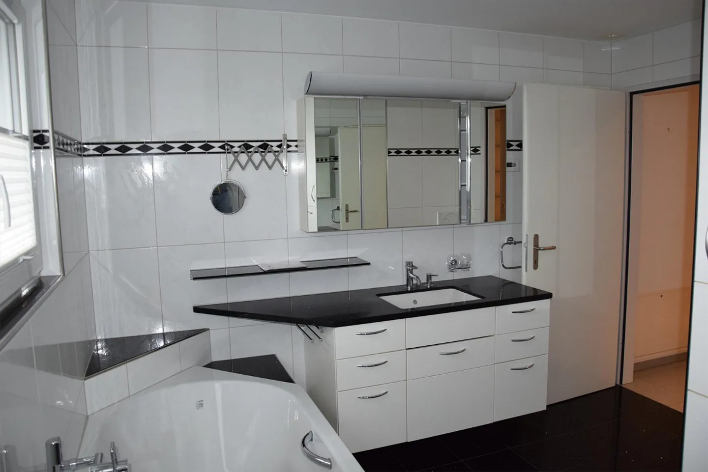 Appartement moderne de 4,5 pièces avec garage à Aadorf - Photo 4 sur 13