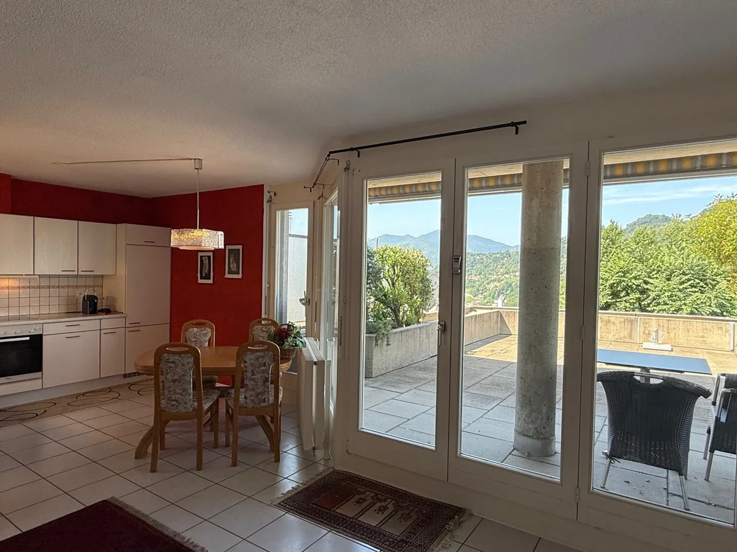 2.5 pièces avec GRANDE TERRASSE - Appartement 2.5 pièces avec GRANDE TERRASSE !! - Photo 3 sur 9