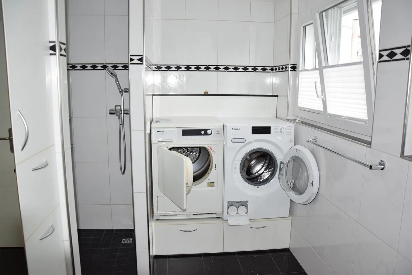 Appartement moderne de 4,5 pièces avec garage à Aadorf - Photo 5 sur 13