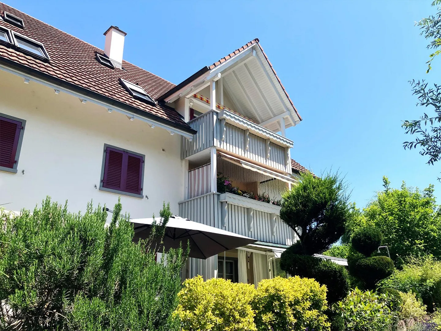 For Sale 5.5 Room Maisonette Apartment in a Quiet and Sunny Location - Photo 2 of 11