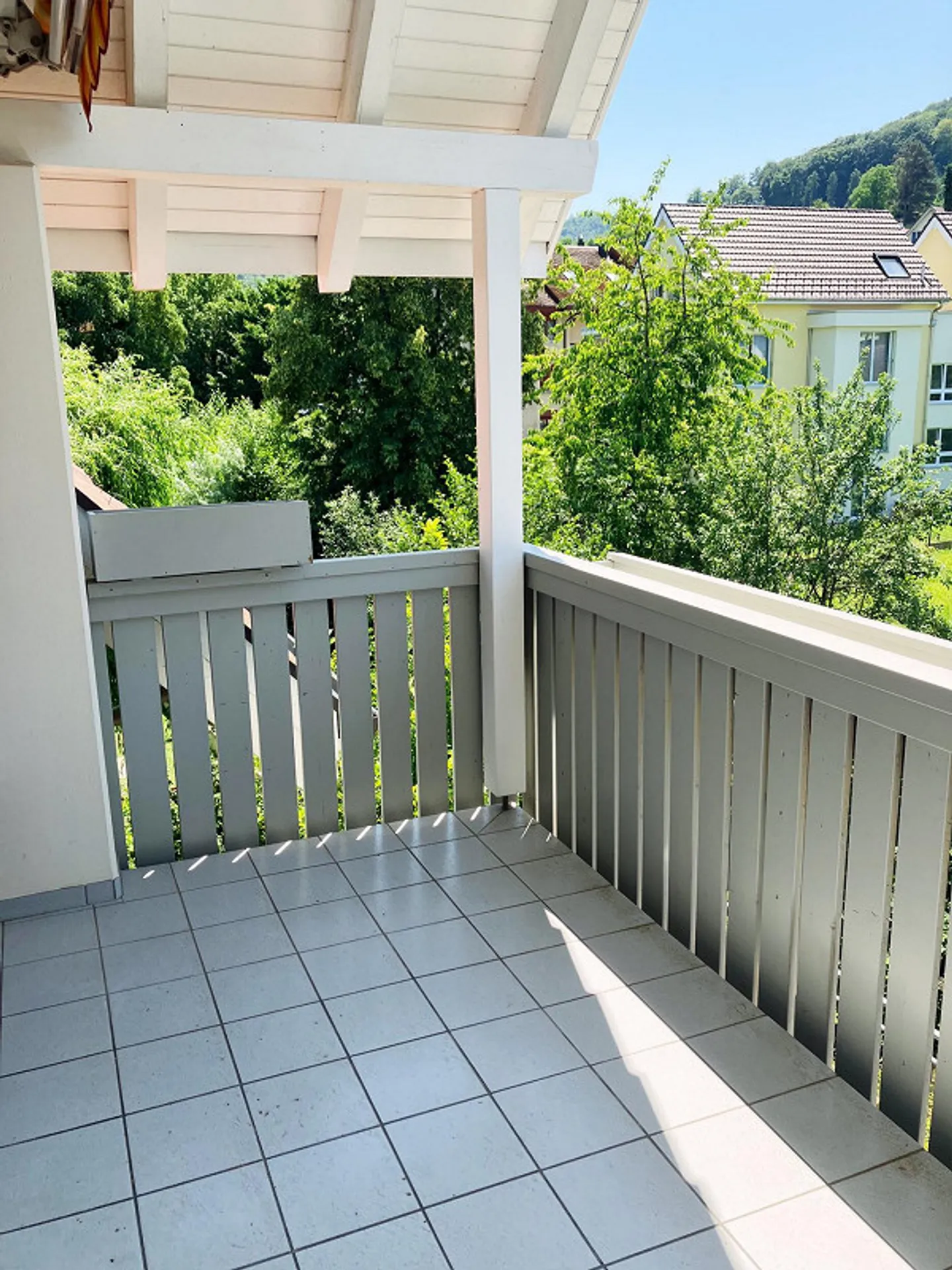 For Sale 5.5 Room Maisonette Apartment in a Quiet and Sunny Location - Photo 3 of 11