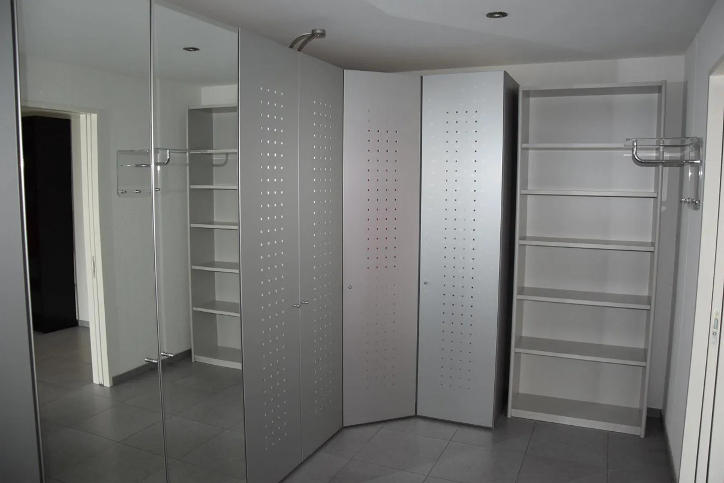 Appartement moderne de 4,5 pièces avec garage à Aadorf - Photo 11 sur 13