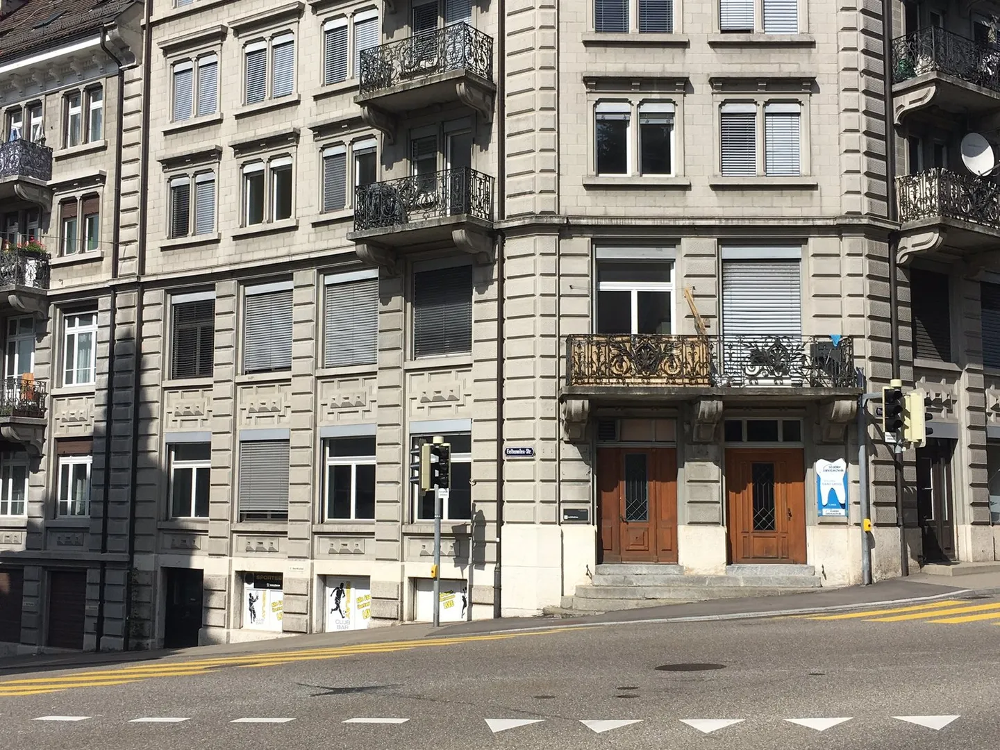 Appartamento affascinante con 4 stanze al 1° piano in Geltenwilenstrasse, St. Gallen - Foto 1 di 18