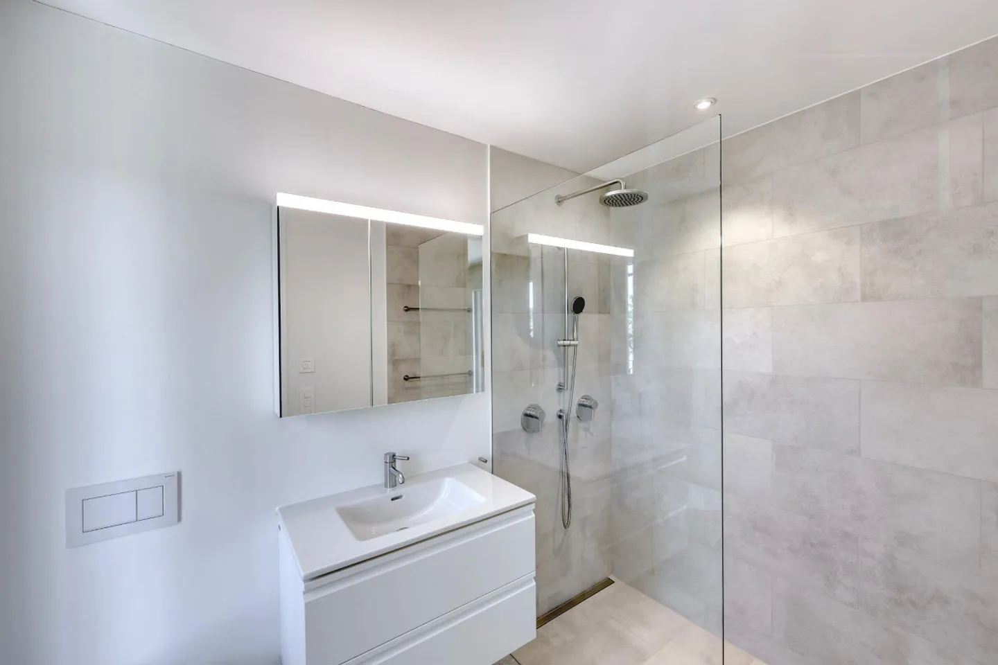 Modern Apartment Seeks New Residents - Photo 4 of 7