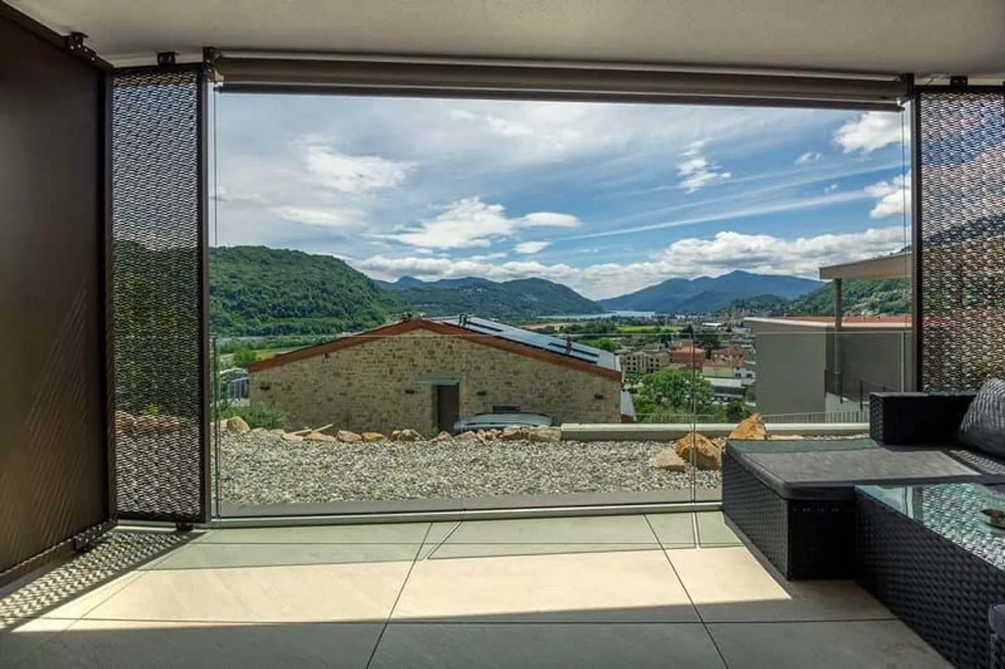 Monolocale con Vista Lago - Foto 2 di 12