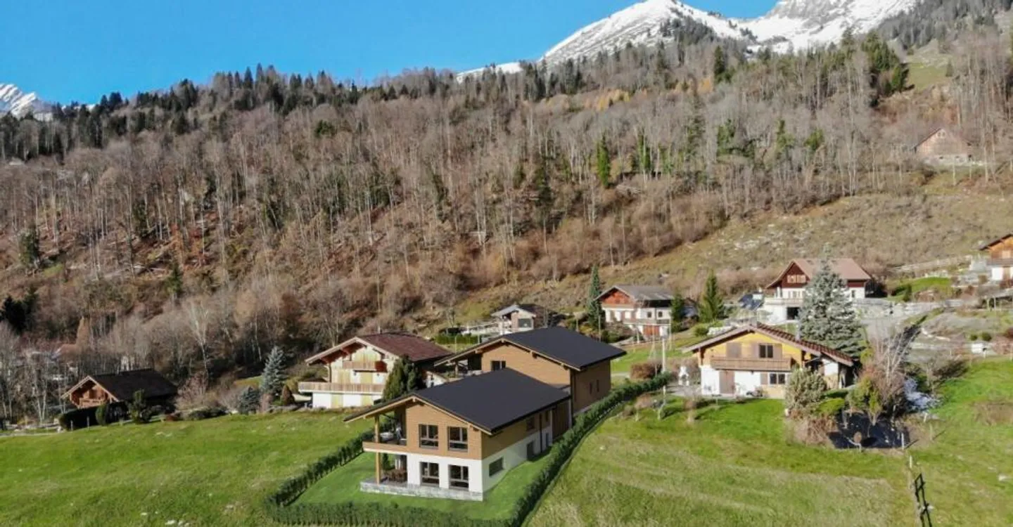 A0 - New 2.5-room apartment on the ground floor, in Sciernes d'Albeuve - Photo 1 of 7