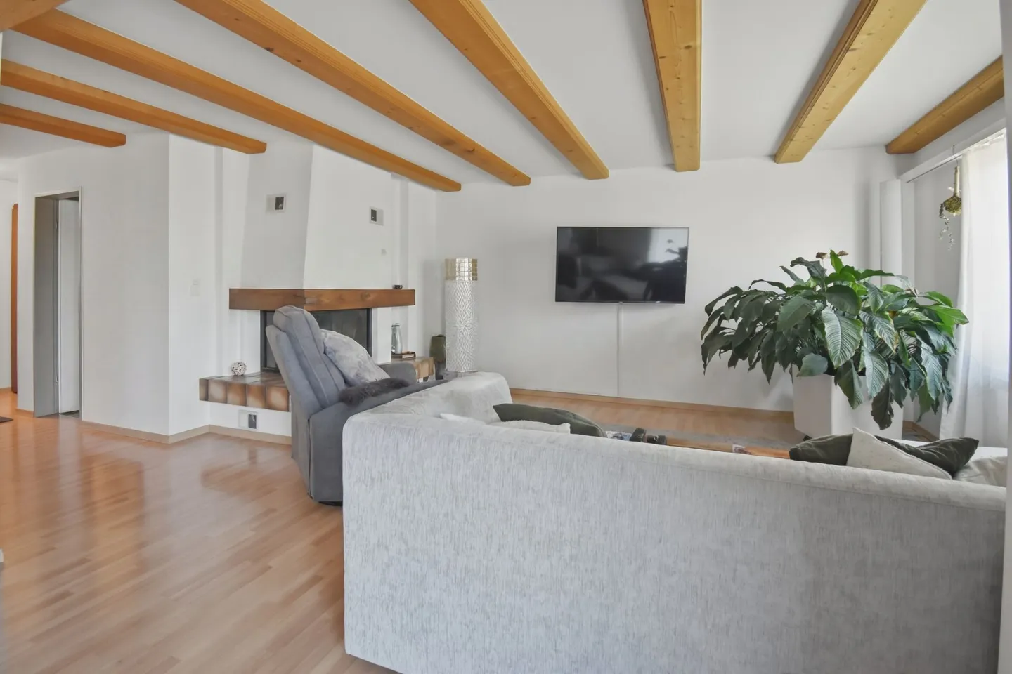 Moderne Wohnung mit Zusatzraum - Foto 4 von 11