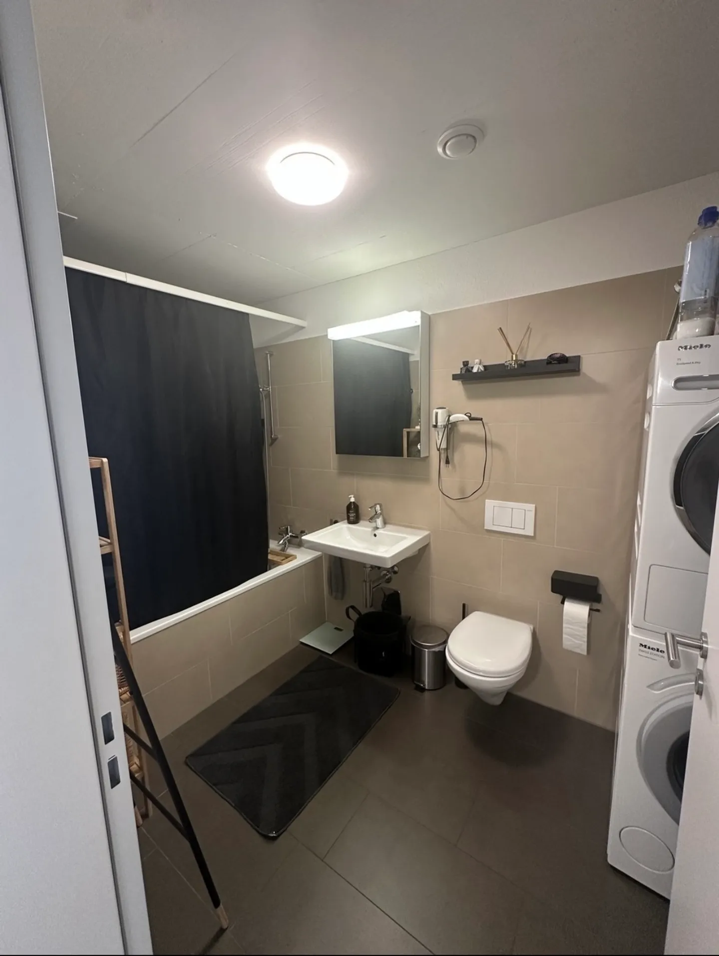 APPARTAMENTO 3½ LOCALI A DÜBENDORF (ZH), ARREDATO, TEMPORANEO - Foto 8 di 9