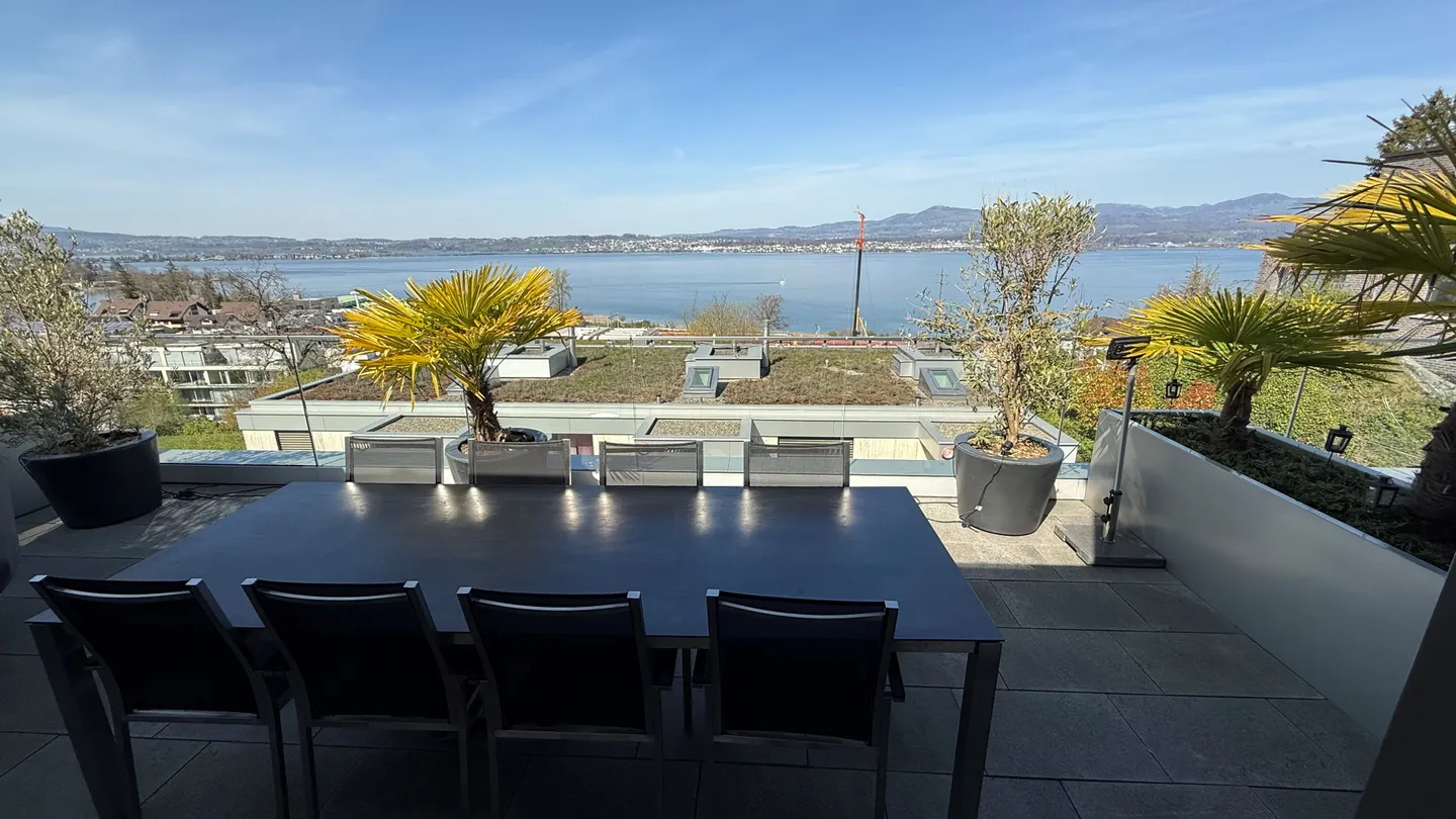 5.5 Room Residence with Lake, Mountain and Castle View - Photo 6 of 14