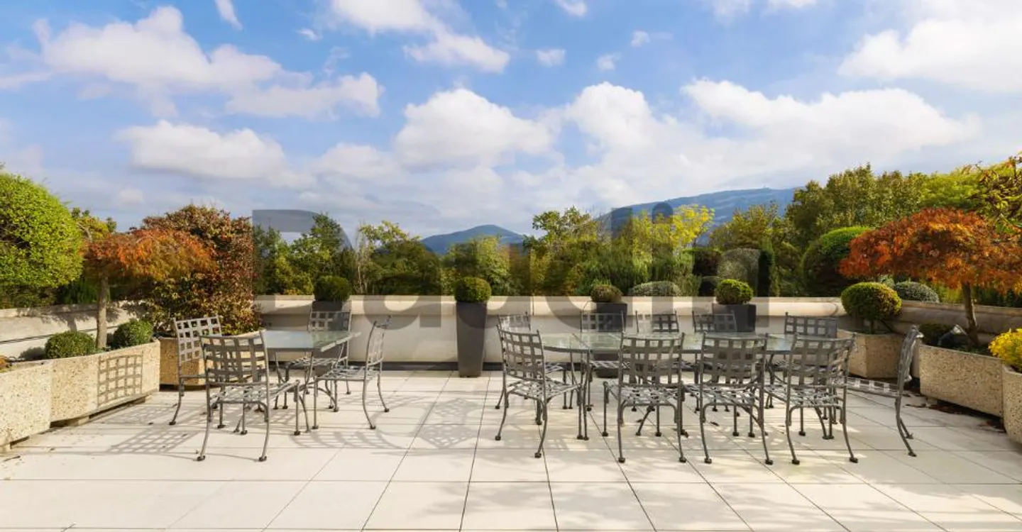 Exceptional duplex with a surface area of 470 m2 in Champel - Photo 11 of 12