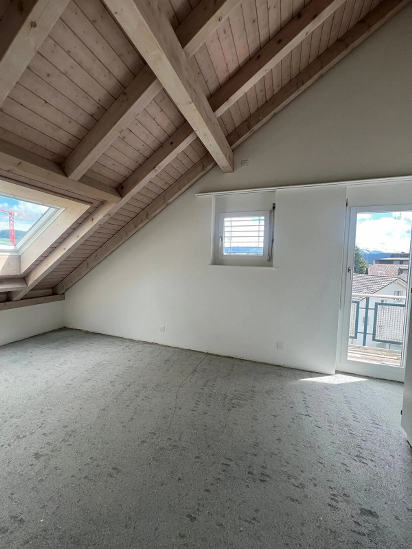Spacious 3.5-room apartment with fireplace - freshly renovated - Photo 2 of 3