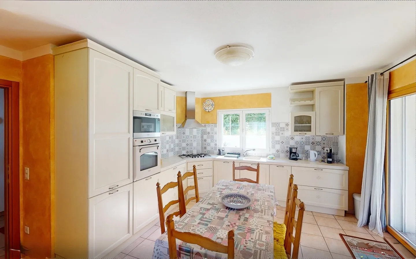 4.5 Zi.-Wohnung mit traumhafter Aussicht - Foto 7 von 17