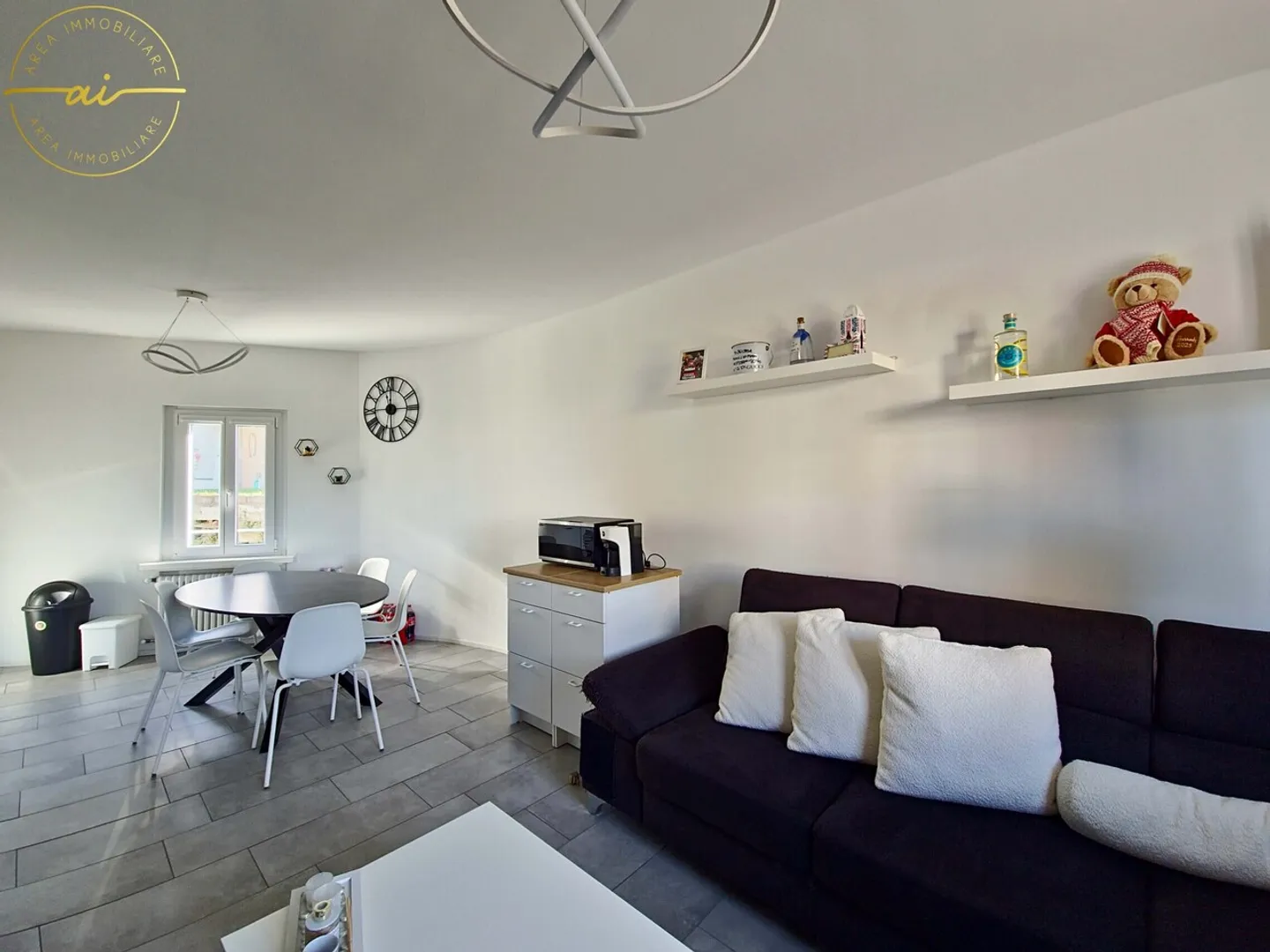 MODERN APARTMENT 3.5 ROOMS IN MORBIO INFERIORE - Photo 4 of 11