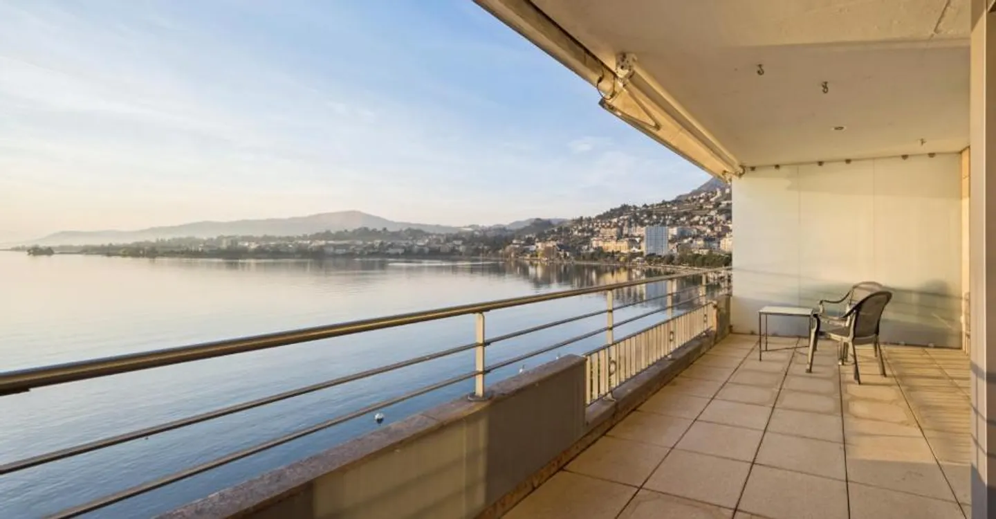Außergewöhnliche Adresse in der ersten Reihe am See - Foto 3 von 11