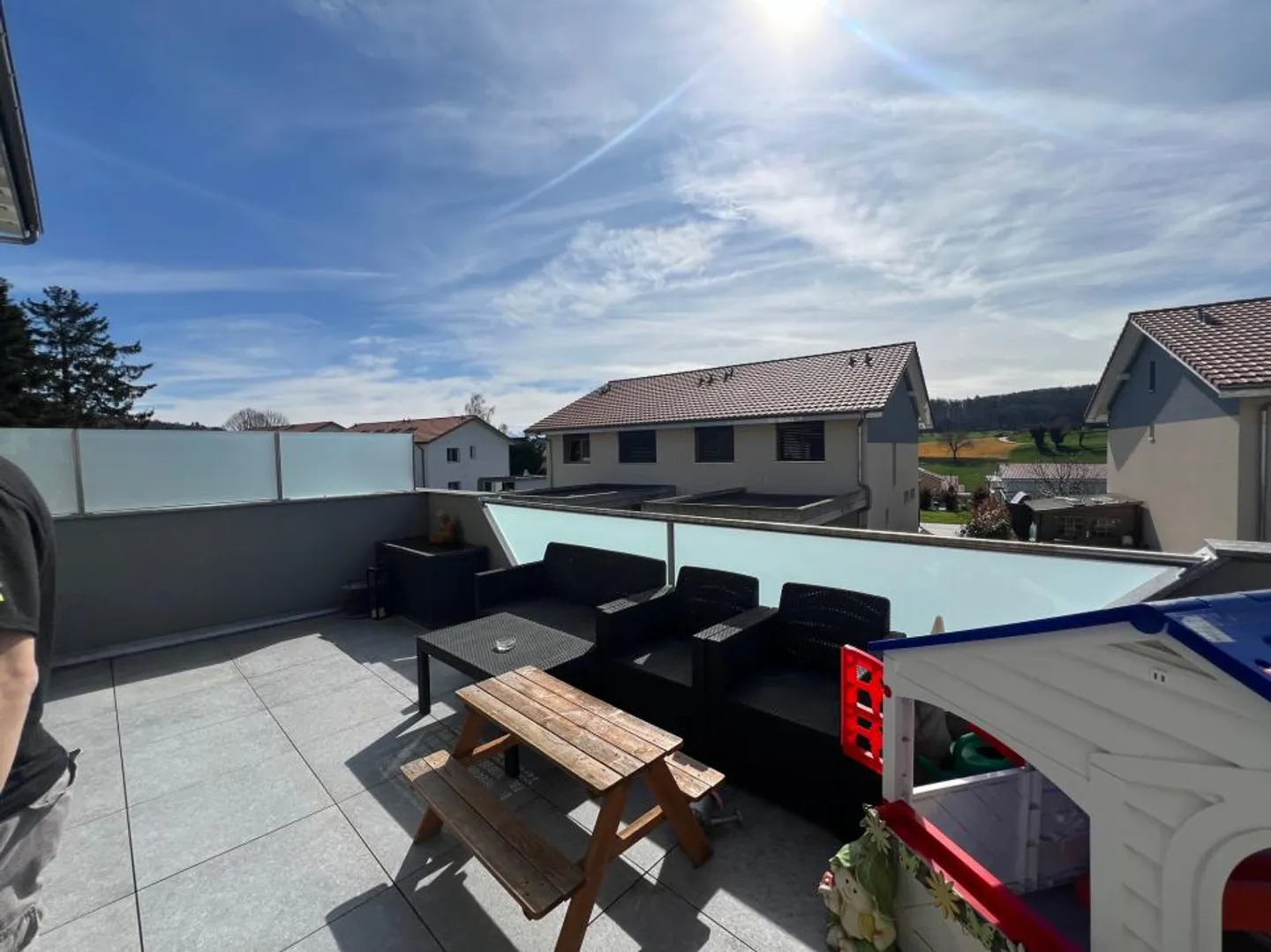 Casa adiacente di 150 m2 + 2 terrazze - Foto 1 di 13