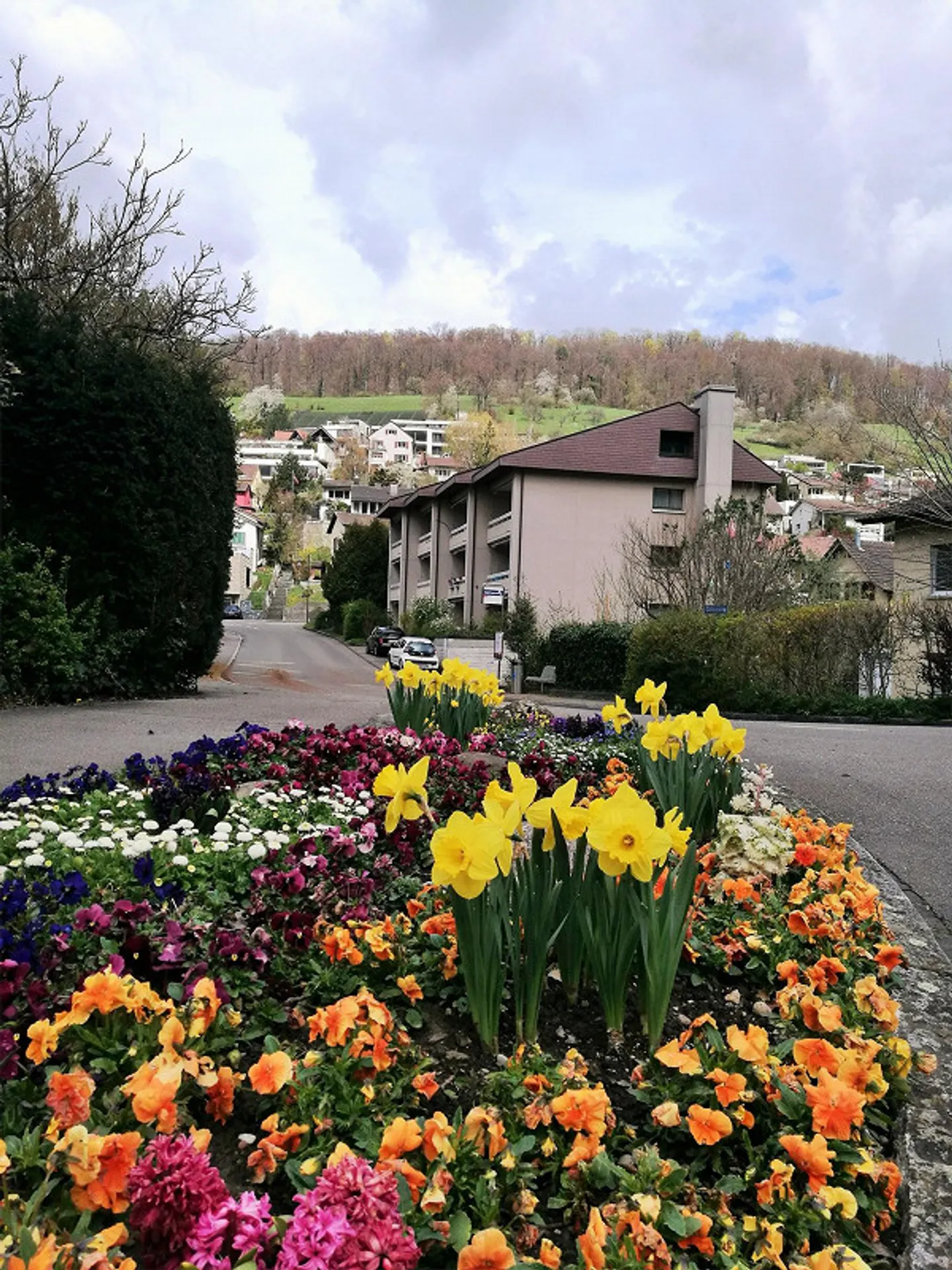 AMENEZ VOTRE VOITURE EN SECURITE - DANS UN PETIT GARAGE PRIVE UN - Photo 1 sur 3