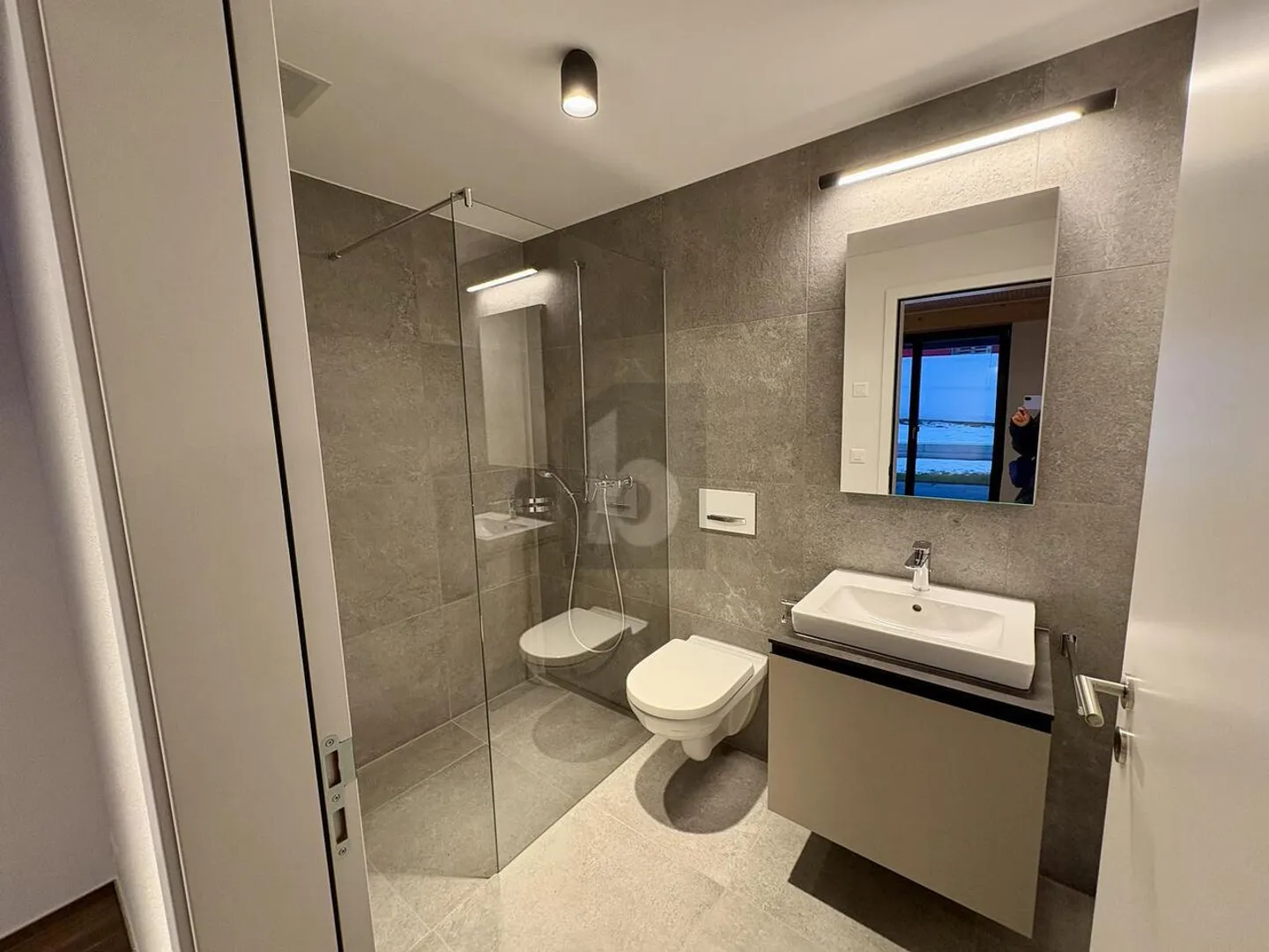 ERSTBEZUG, REPRÄSENTATIV - Foto 4 von 5