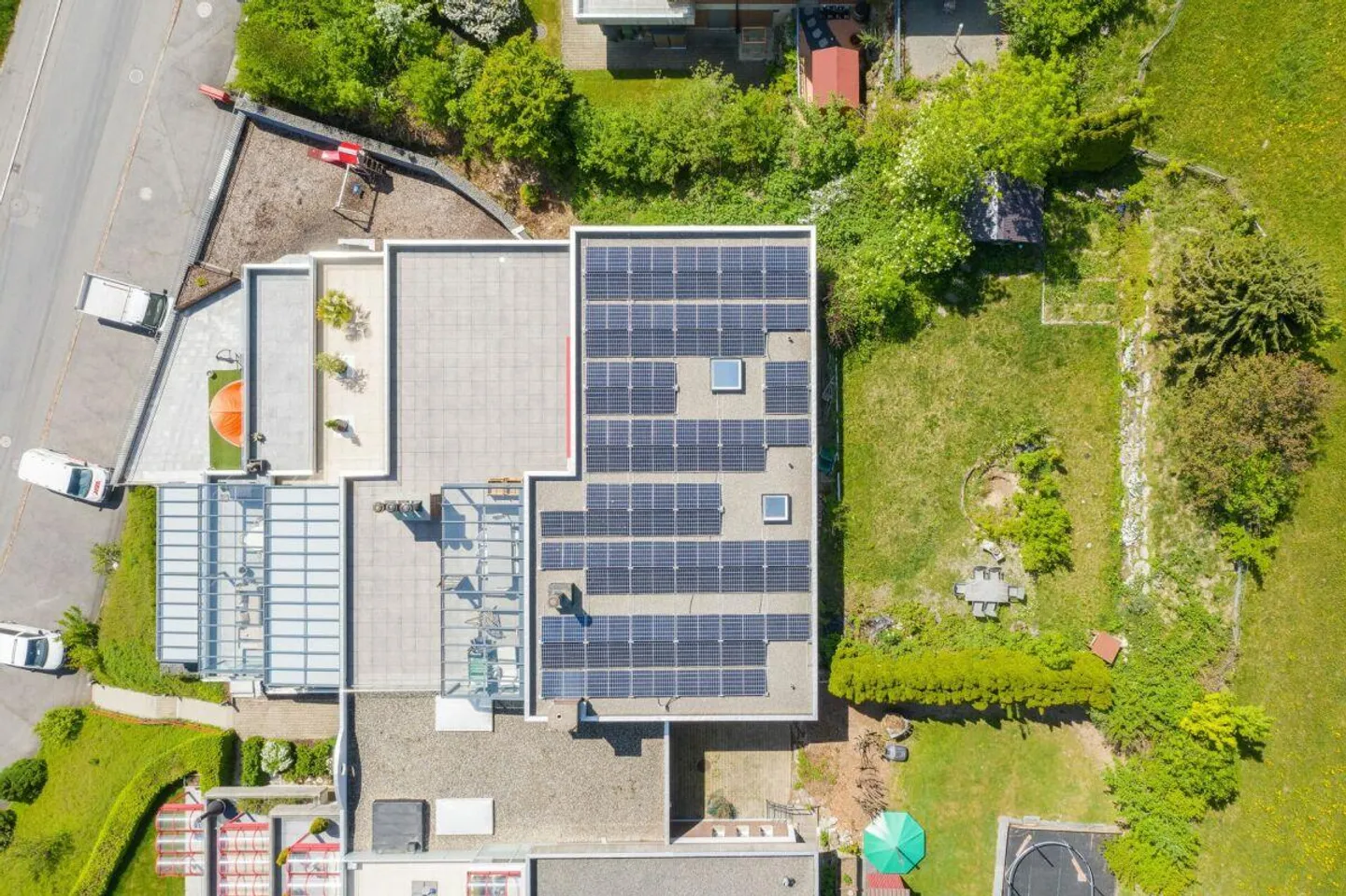 Living with a View: 7.5-Room Terrace House with Panorama Terrace - Photo 1 of 10