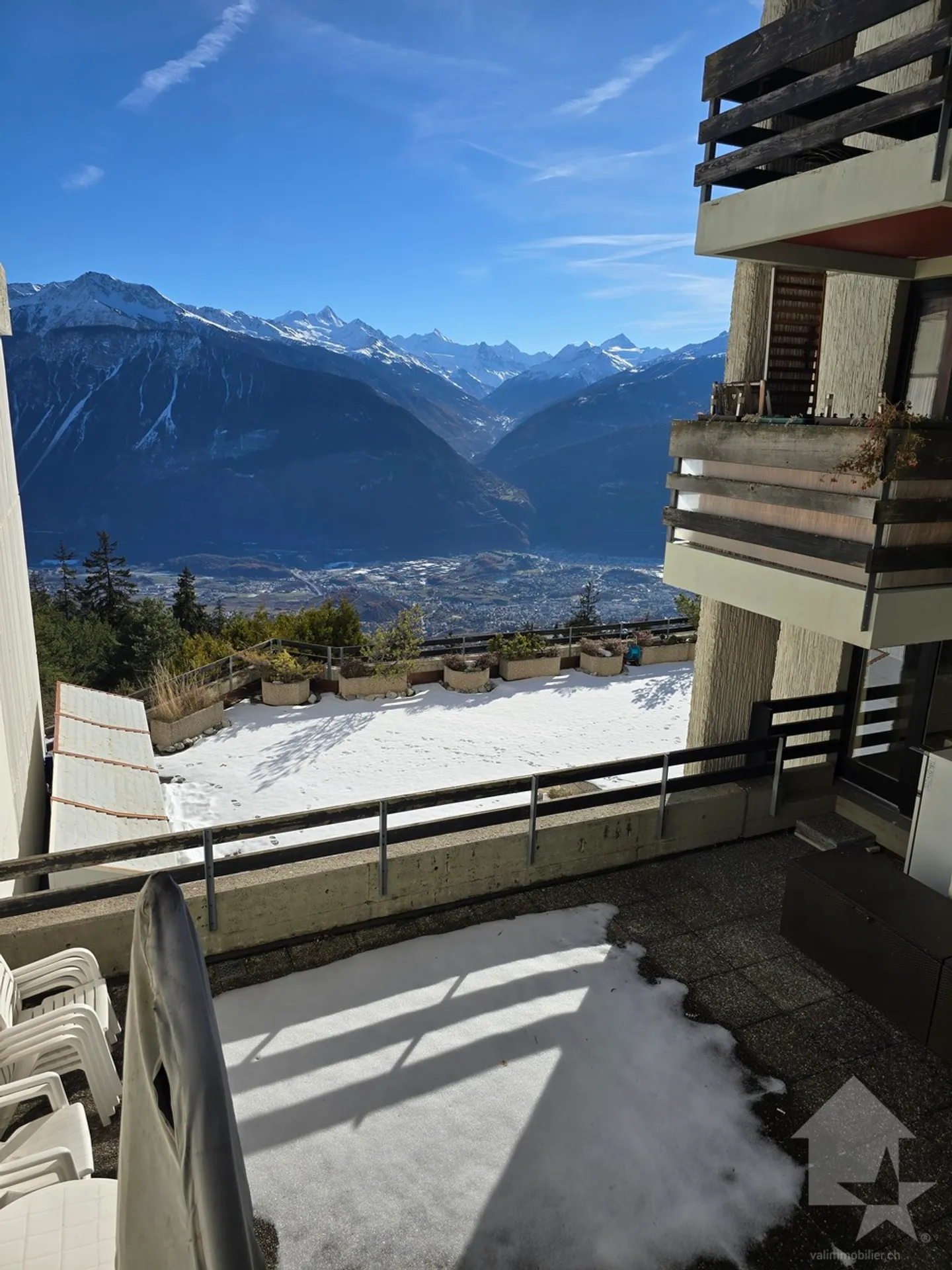 Maisonette of 133m2 with 2 terraces - Photo 20 of 35