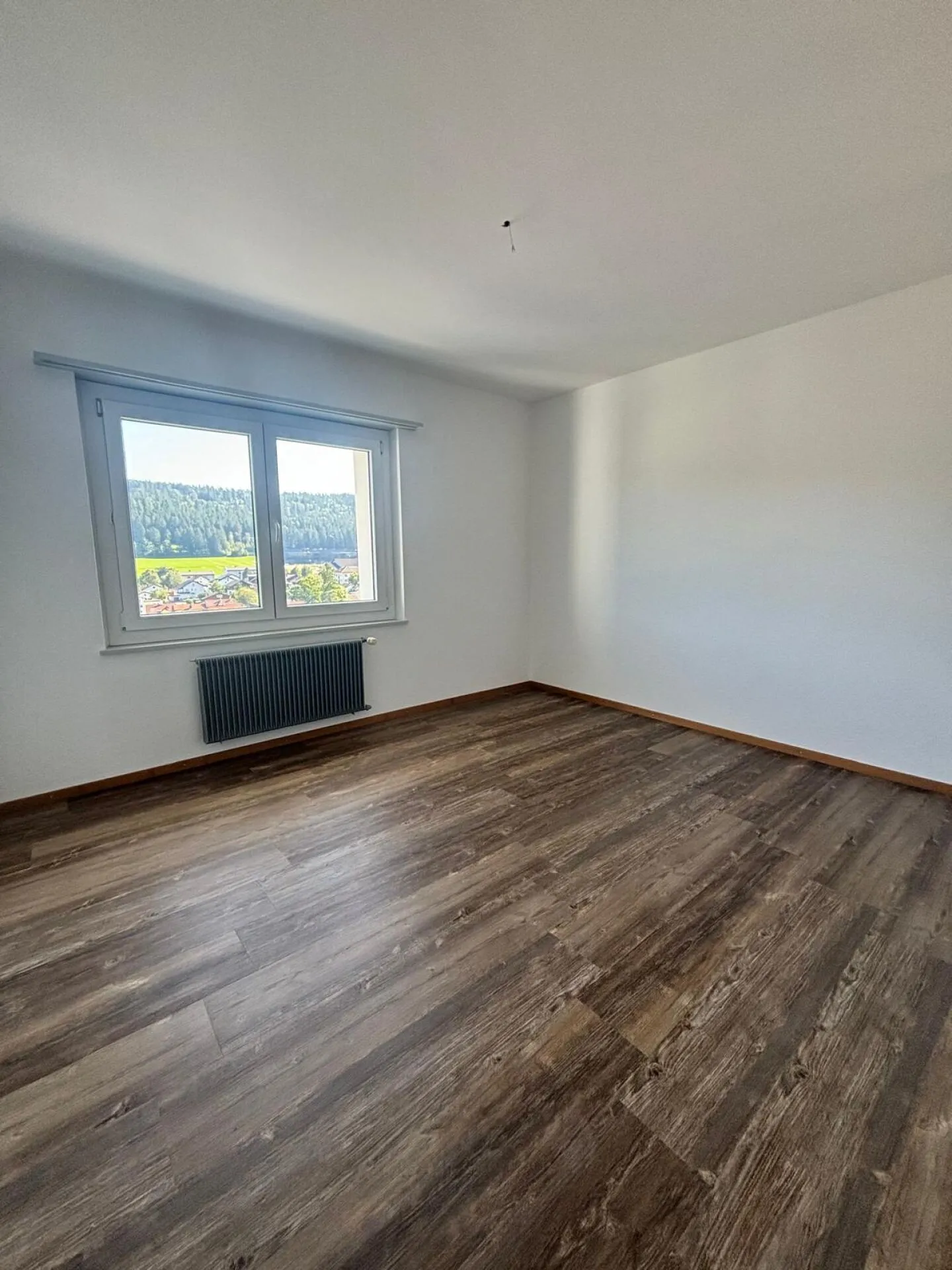 Tramelan, Nice renovated 4.5 room apartment on the 2nd floor with balcony - Photo 4 of 4