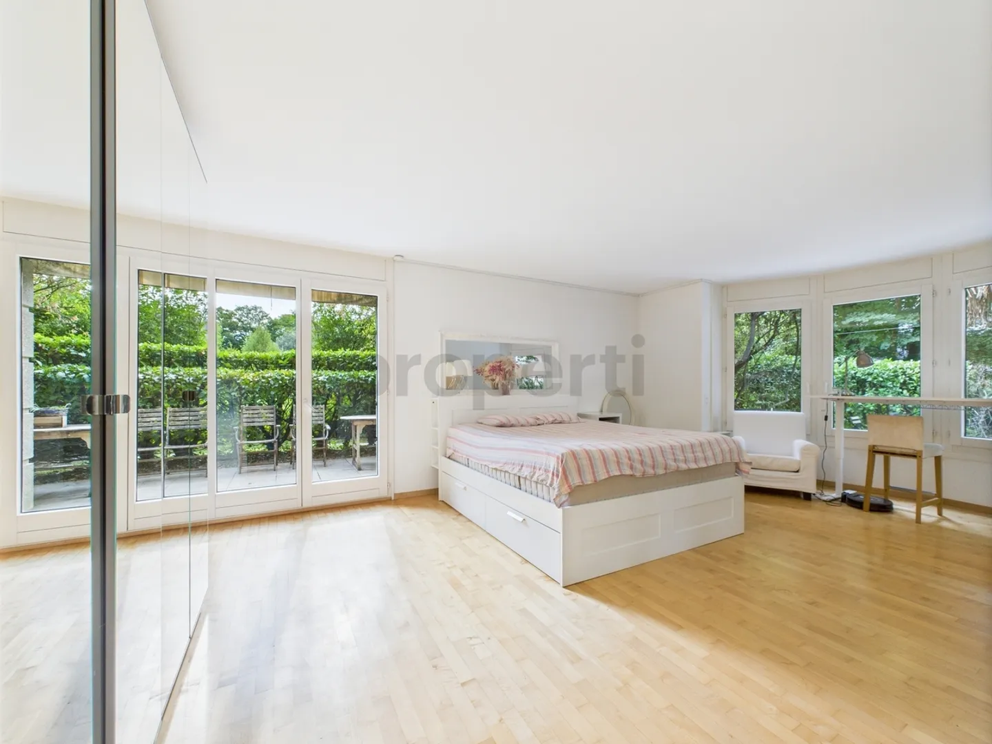 Möbliertes Duplex mit privatem Garten, Terrassen und Doppelbox Plateau de Frontenex - Foto 6 von 13