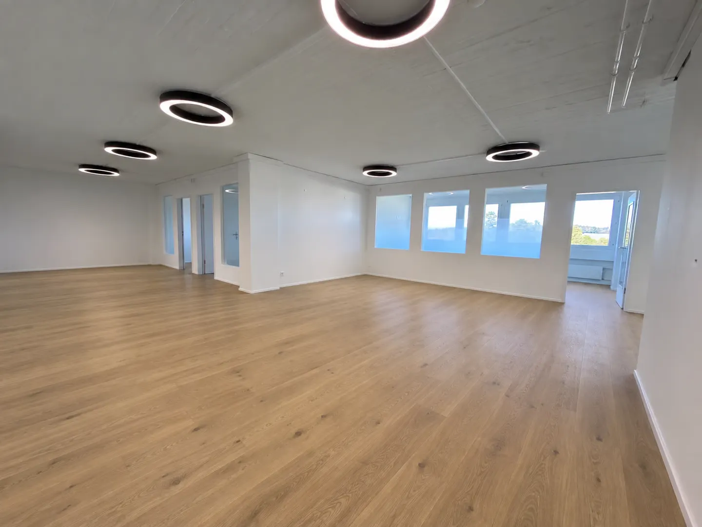 Worx5 - le complexe de bureaux et de commerces à la porte de Berne - Photo 3 sur 4