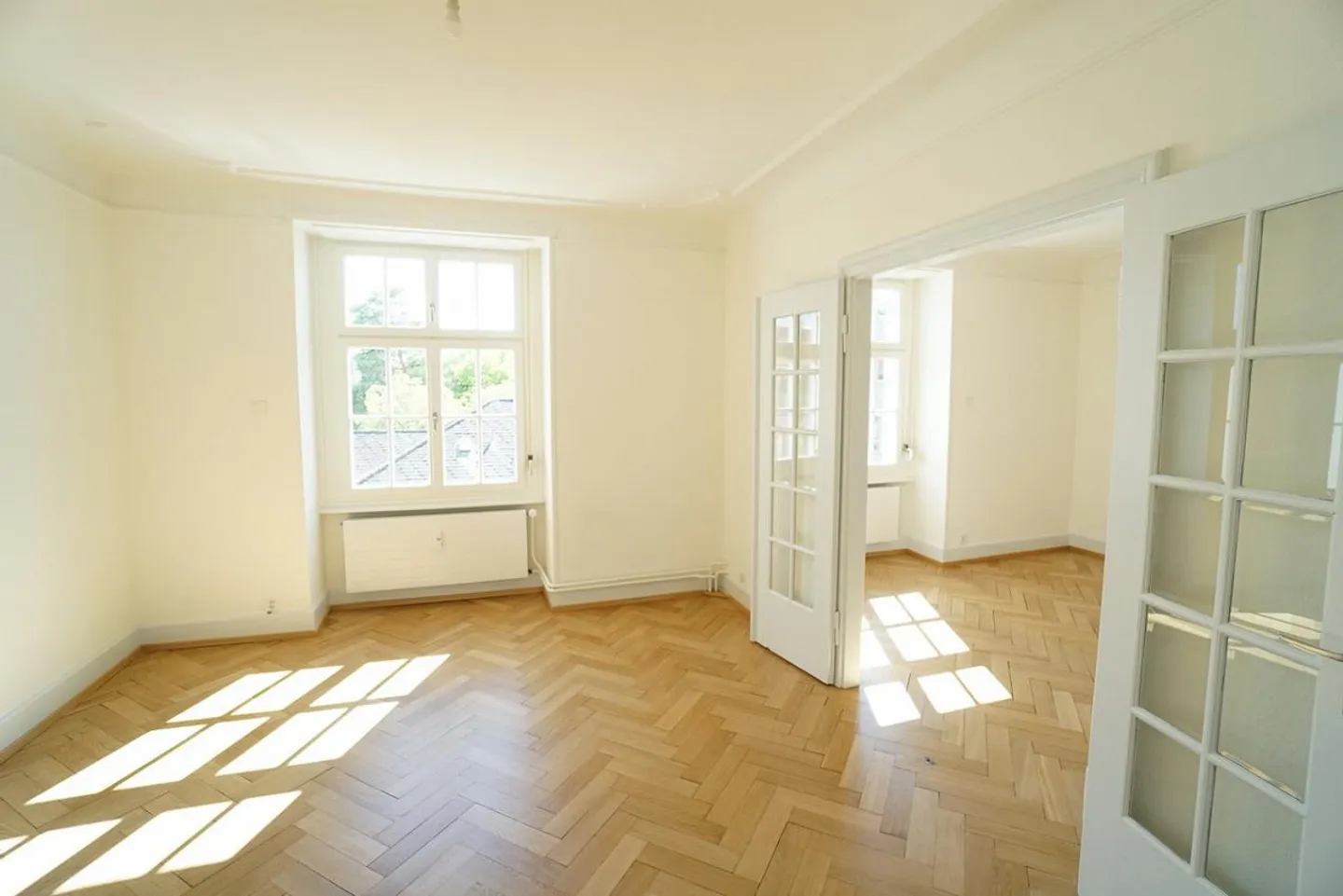 Appartement rénové de 3,5 pièces dans la maison Baumgartner - Photo 3 sur 7
