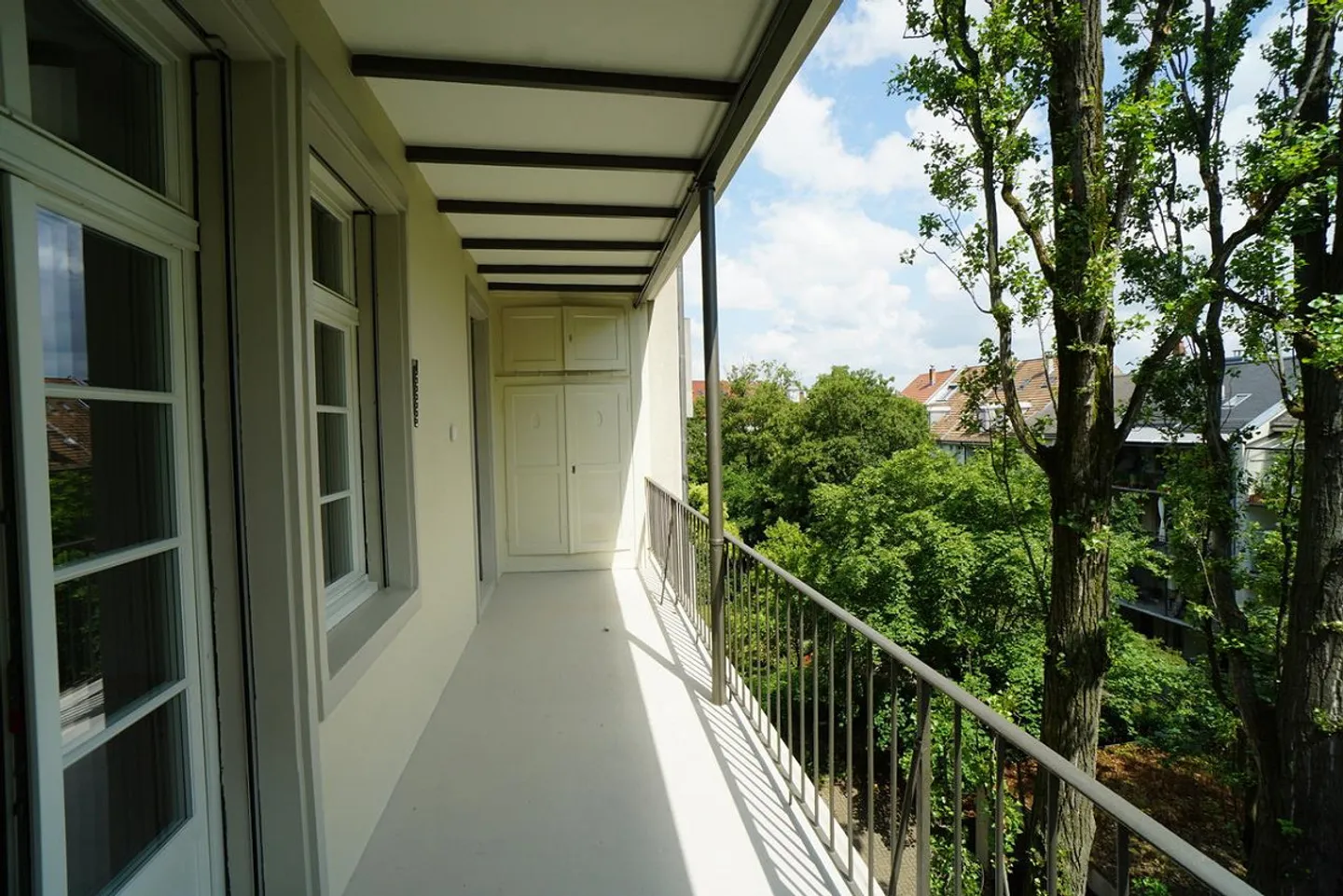 Appartement rénové de 3,5 pièces dans la maison Baumgartner - Photo 4 sur 7
