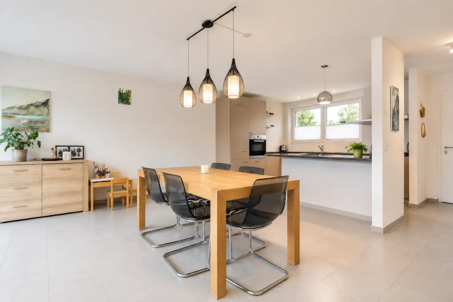 Very large 5.5-room apartment with garden - Photo 1 of 12