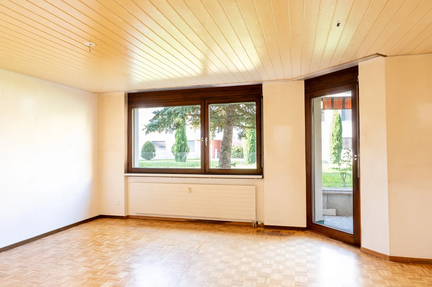 Charming Ground-Floor Apartment - Photo 2 of 2