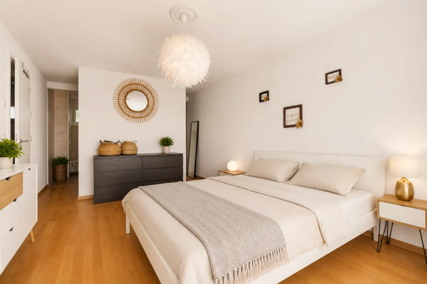 Very large 5.5-room apartment with garden - Photo 4 of 12