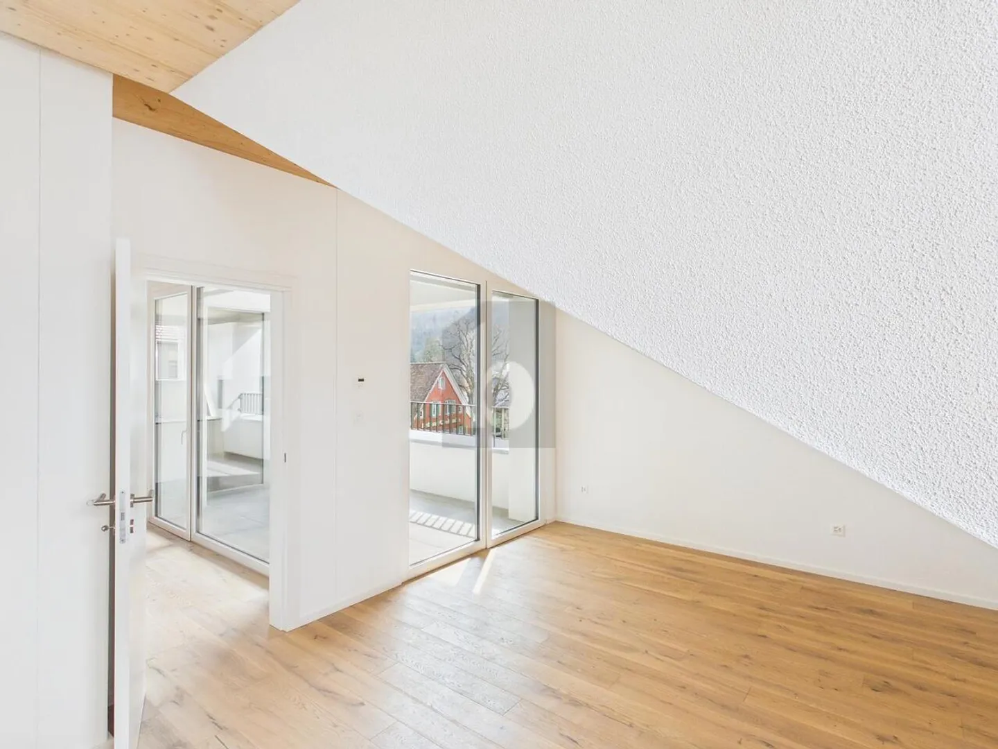 Stylish Penthouse by the Lake - Photo 4 of 5