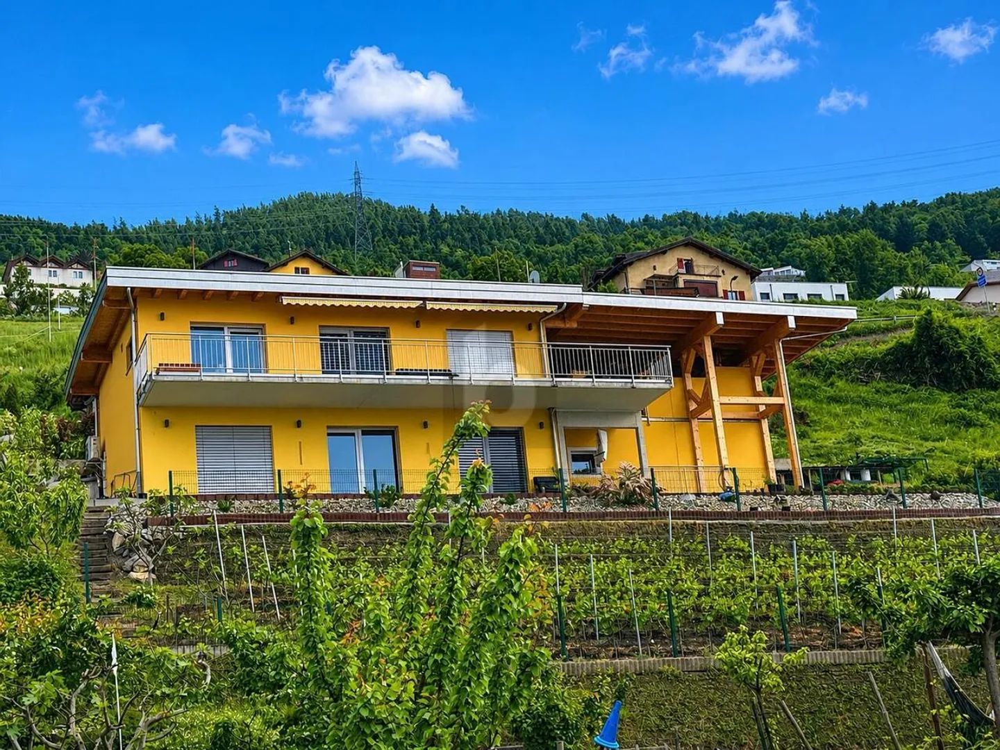 EXCEPTIONAL VIEW - MODERN VILLA WITH STUDIO - Photo 1 of 6