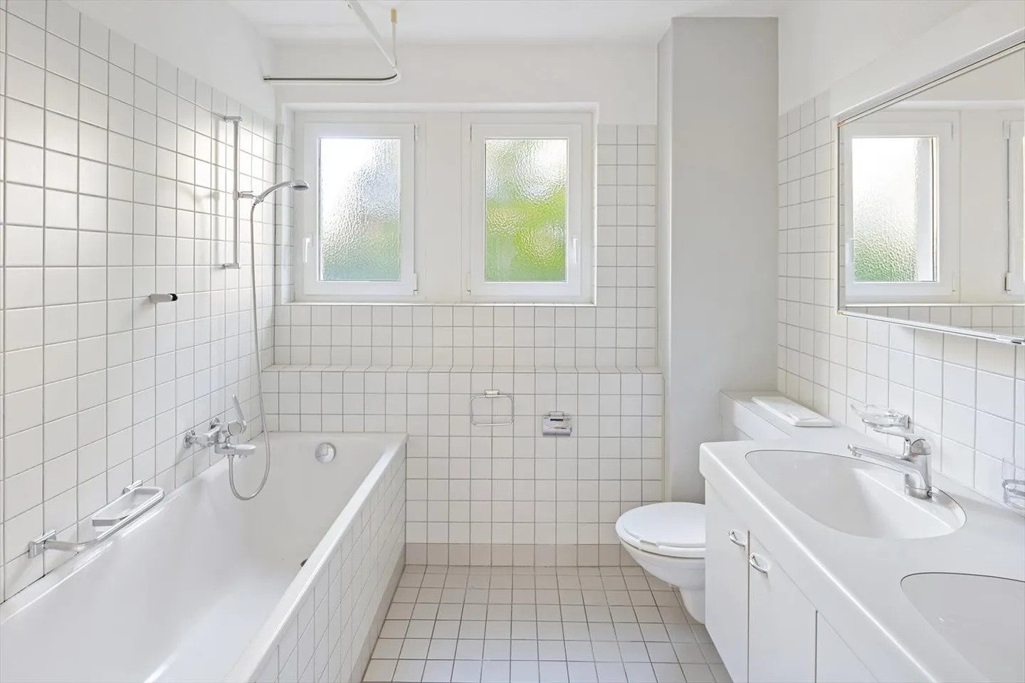 Apartment for rent - Photo 4 of 6