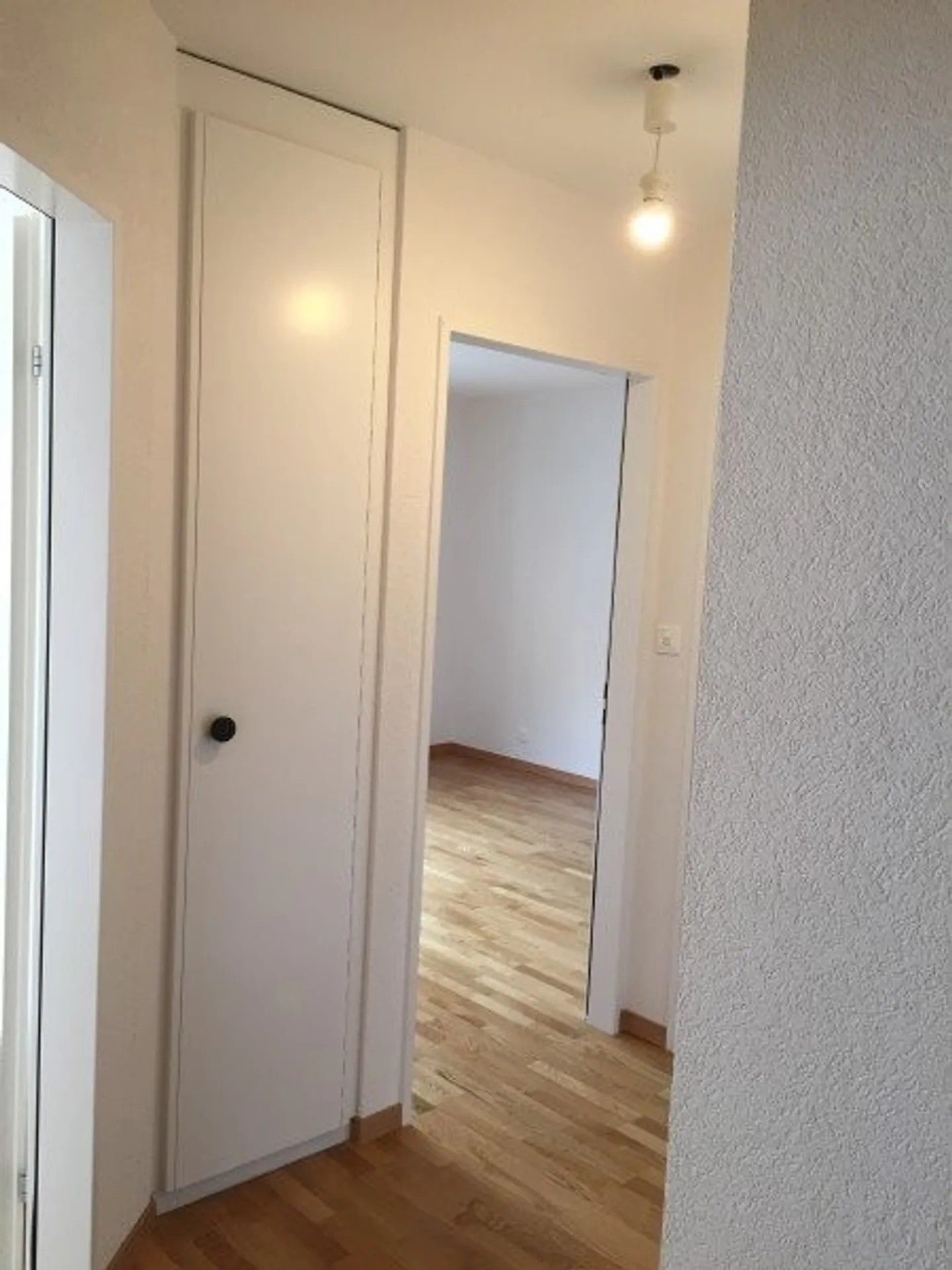 2.5-room apartment on the 4th floor with elevator - Photo 6 of 6