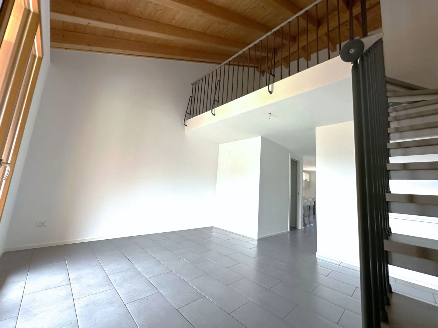 Charmante Dachgeschoßwohnung in Rancate - Foto 3 von 20