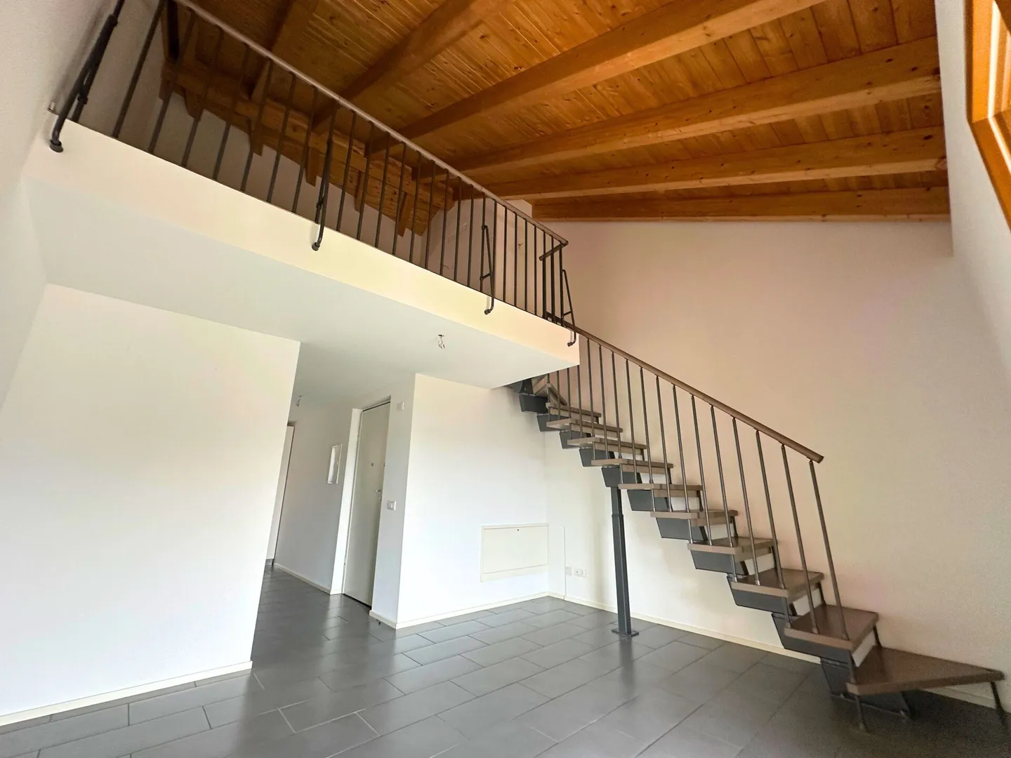 Charmante Dachgeschoßwohnung in Rancate - Foto 4 von 20