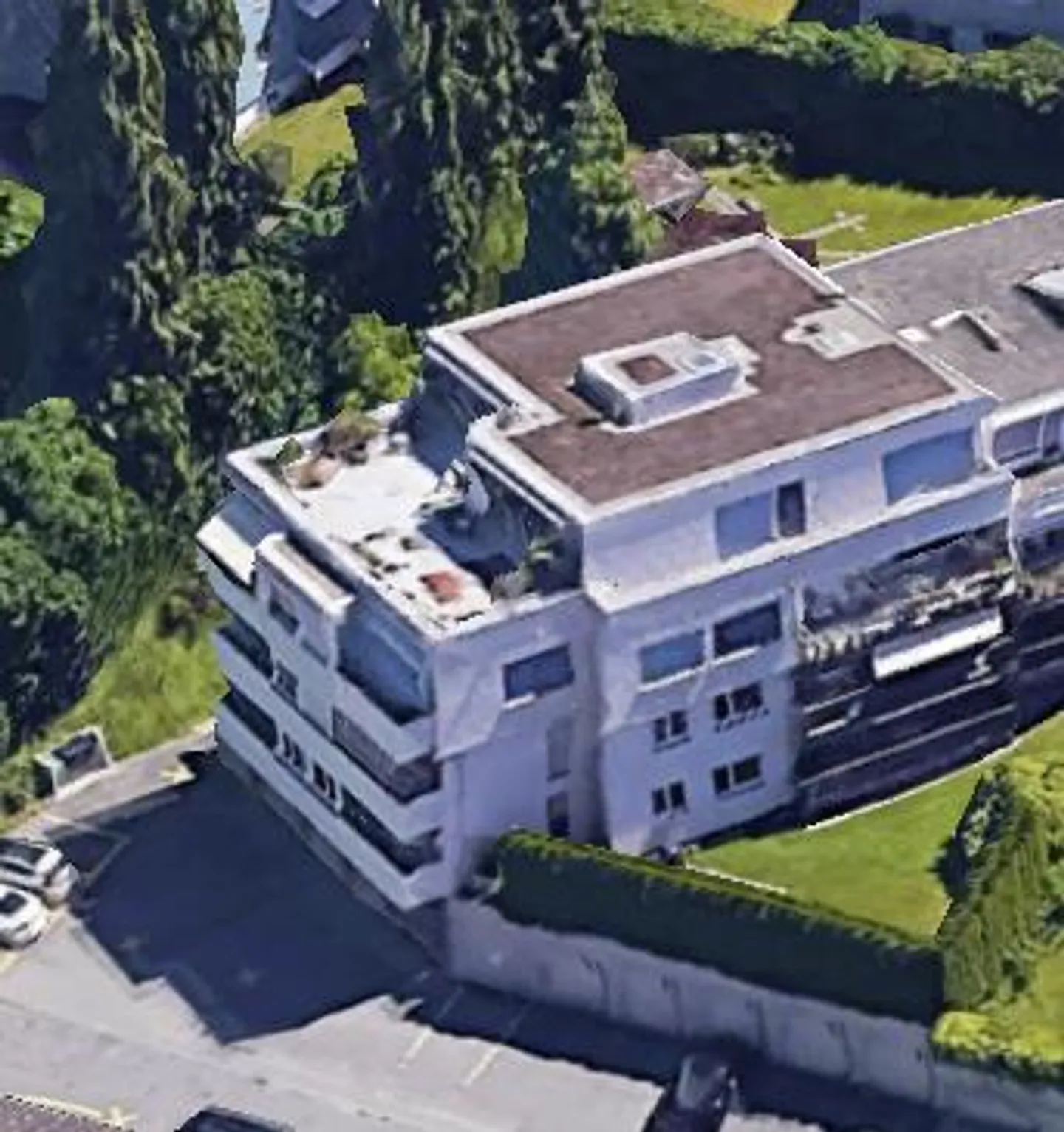 Grande appartement en penthouse avec terrasse sur le toit de 90 m2 dans le quartier Wesemlin - Photo 19 sur 20