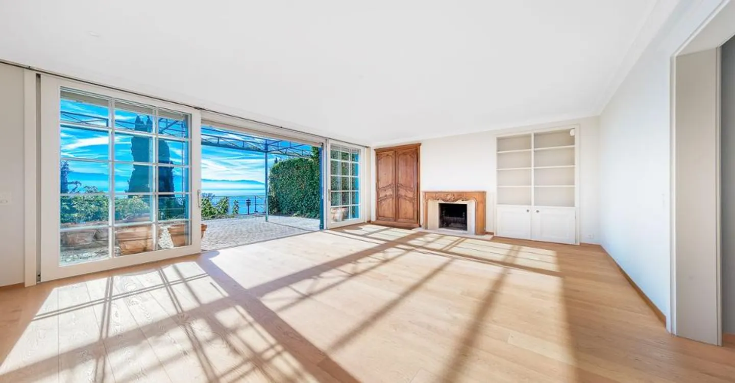 Rare : Un bijou de maison de village rénovée face au lac - Photo 4 of 9