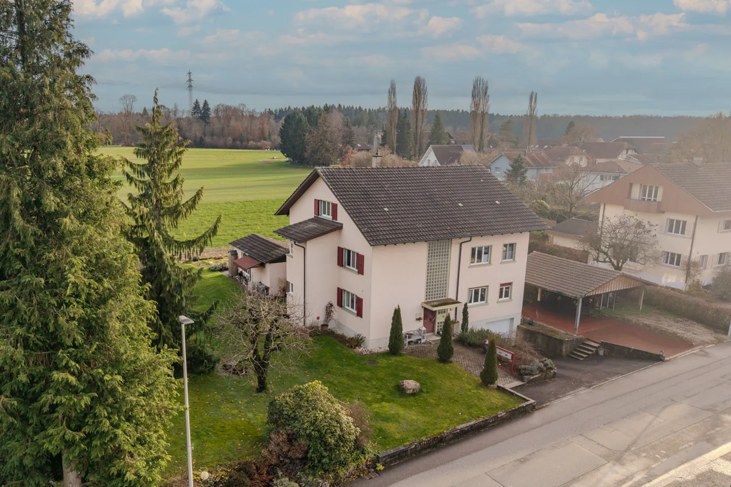 Living, Life, Enjoyment - Multi-Generational House for Comfort - Photo 8 of 9